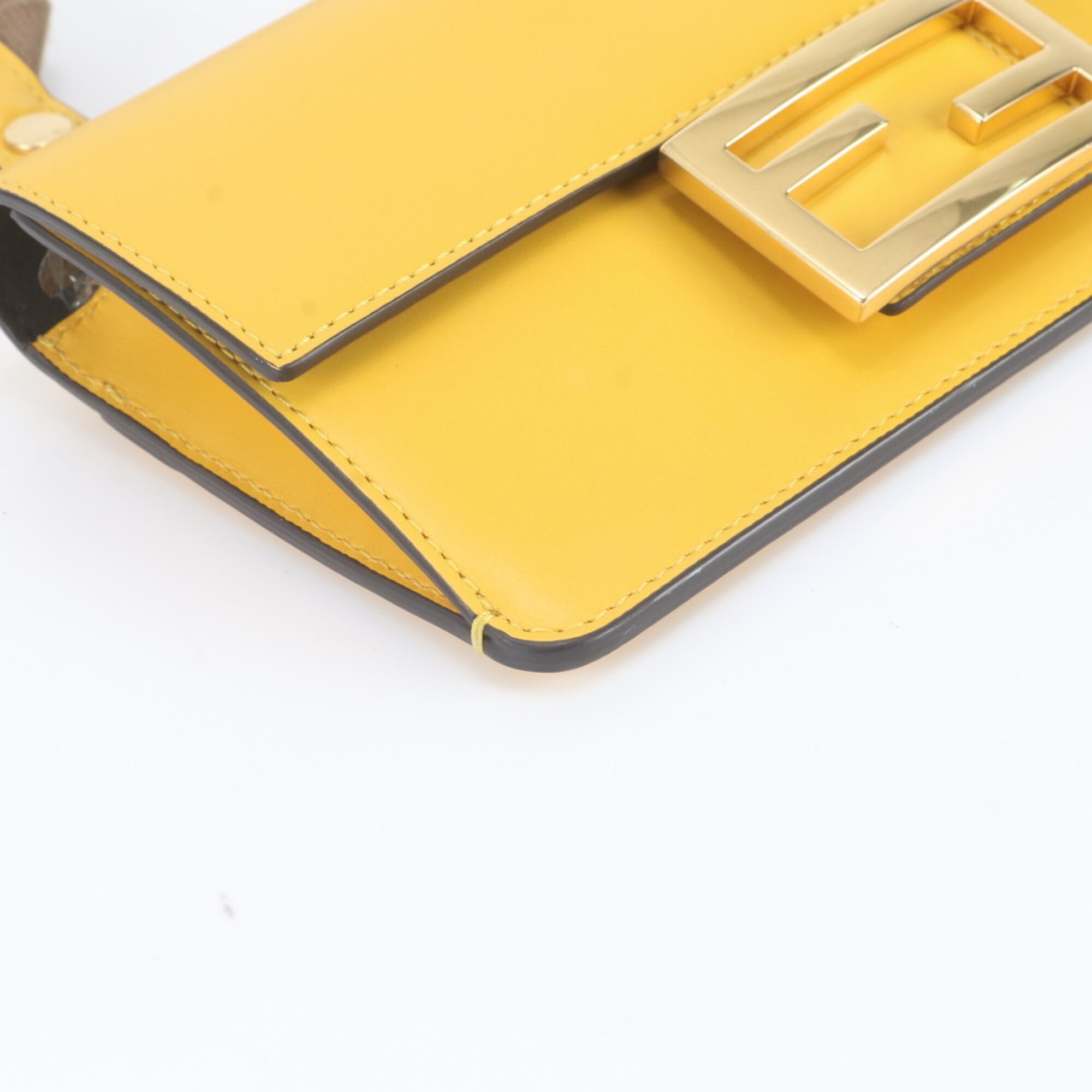 Fendi Yellow Leather Crossbody Bag Shoulder Bag (Pre-Owned)