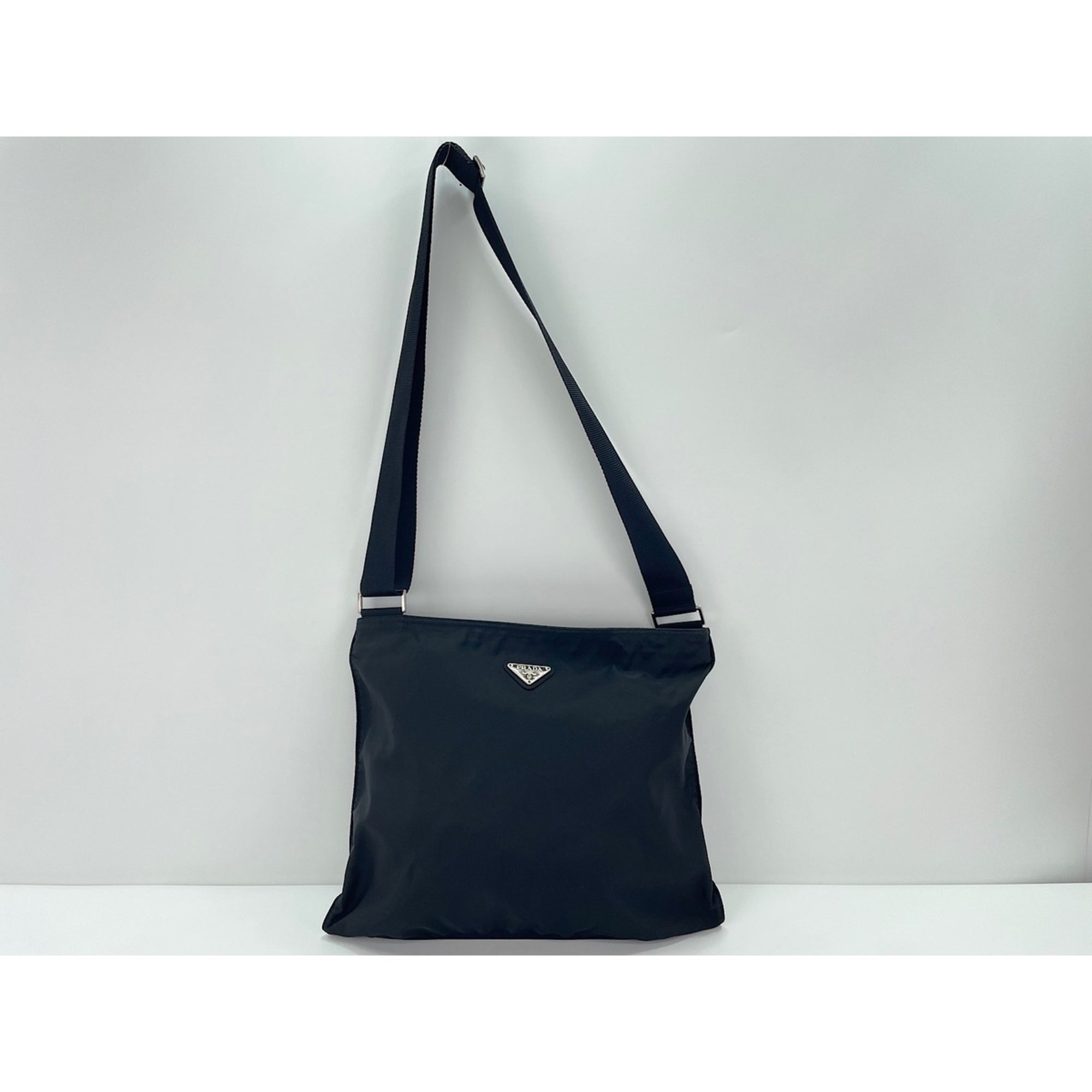 Prada Black Nylon Shoulder Bag (Pre-Owned)