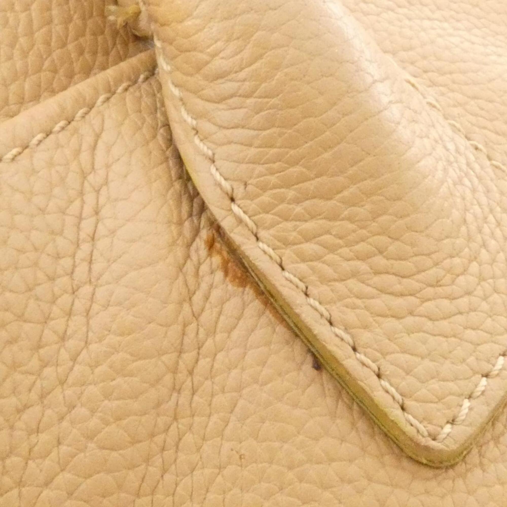 Chanel Beige Leather Shoulder Bag (Pre-Owned)