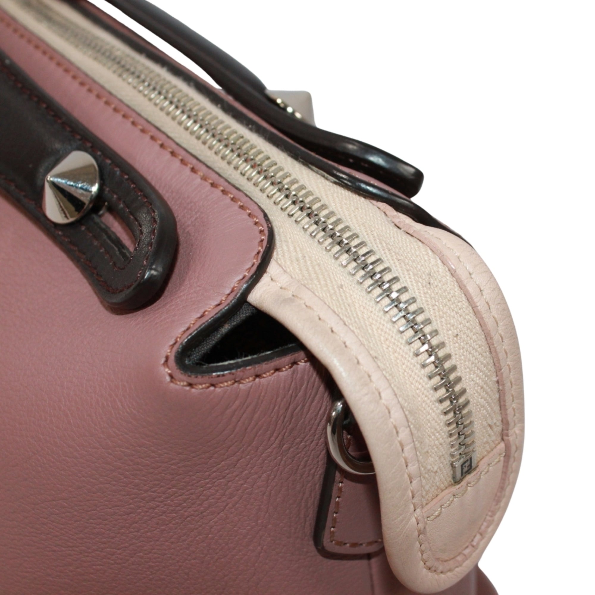 Fendi Black Ivory Pink Leather Handbag Shoulder Bag (Pre-Owned)