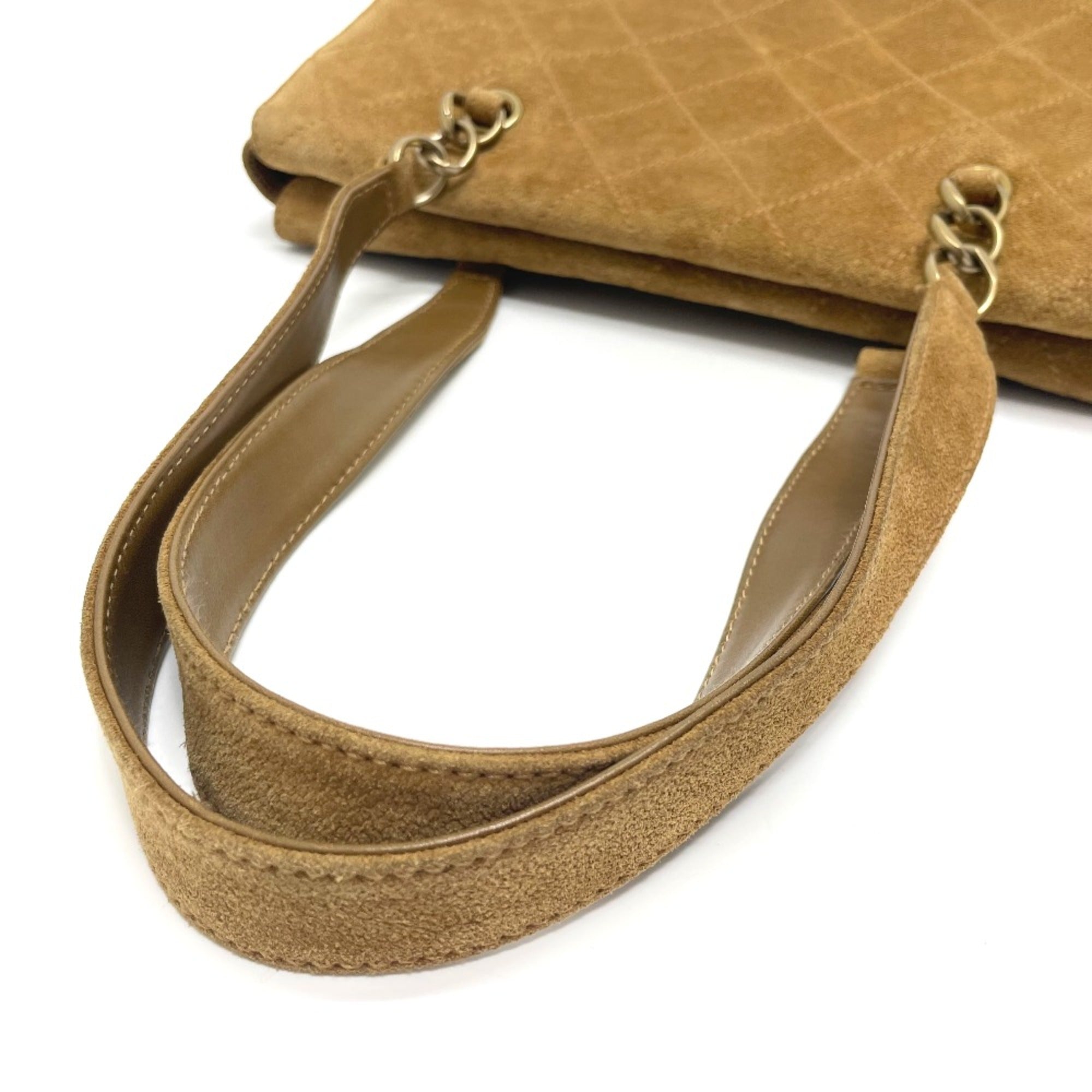 Chanel Brown Leather Shoulder Bag (Pre-Owned)