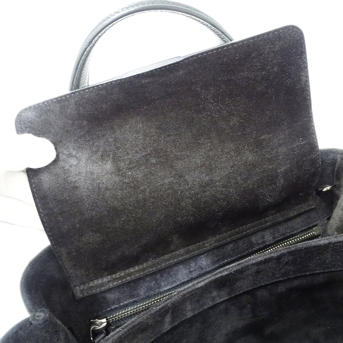 Bvlgari Black Leather Handbag Shoulder Bag (Pre-Owned)