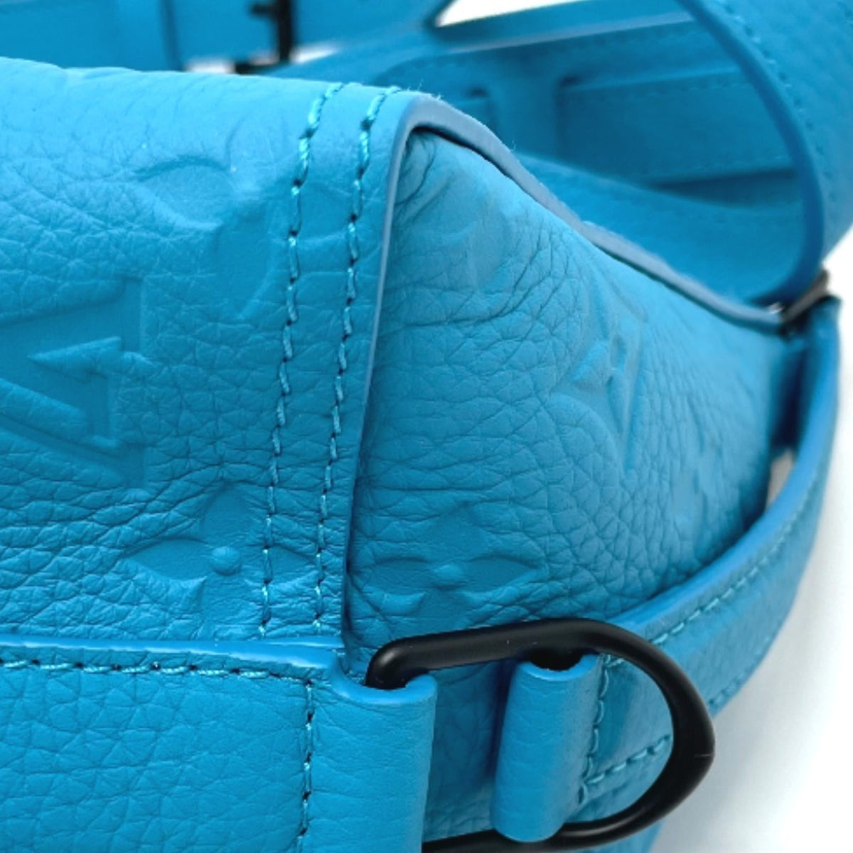 Louis Vuitton Blue Monogram Empreinte Shoulder Bag (Pre-Owned)