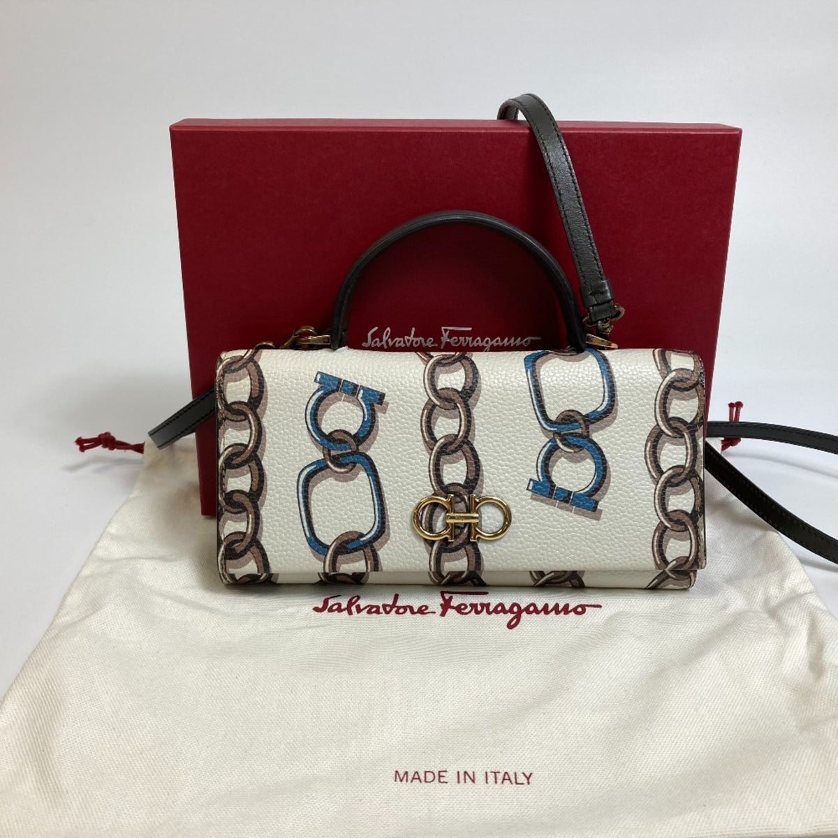 Salvatore Ferragamo White Leather Handbag (Pre-Owned)