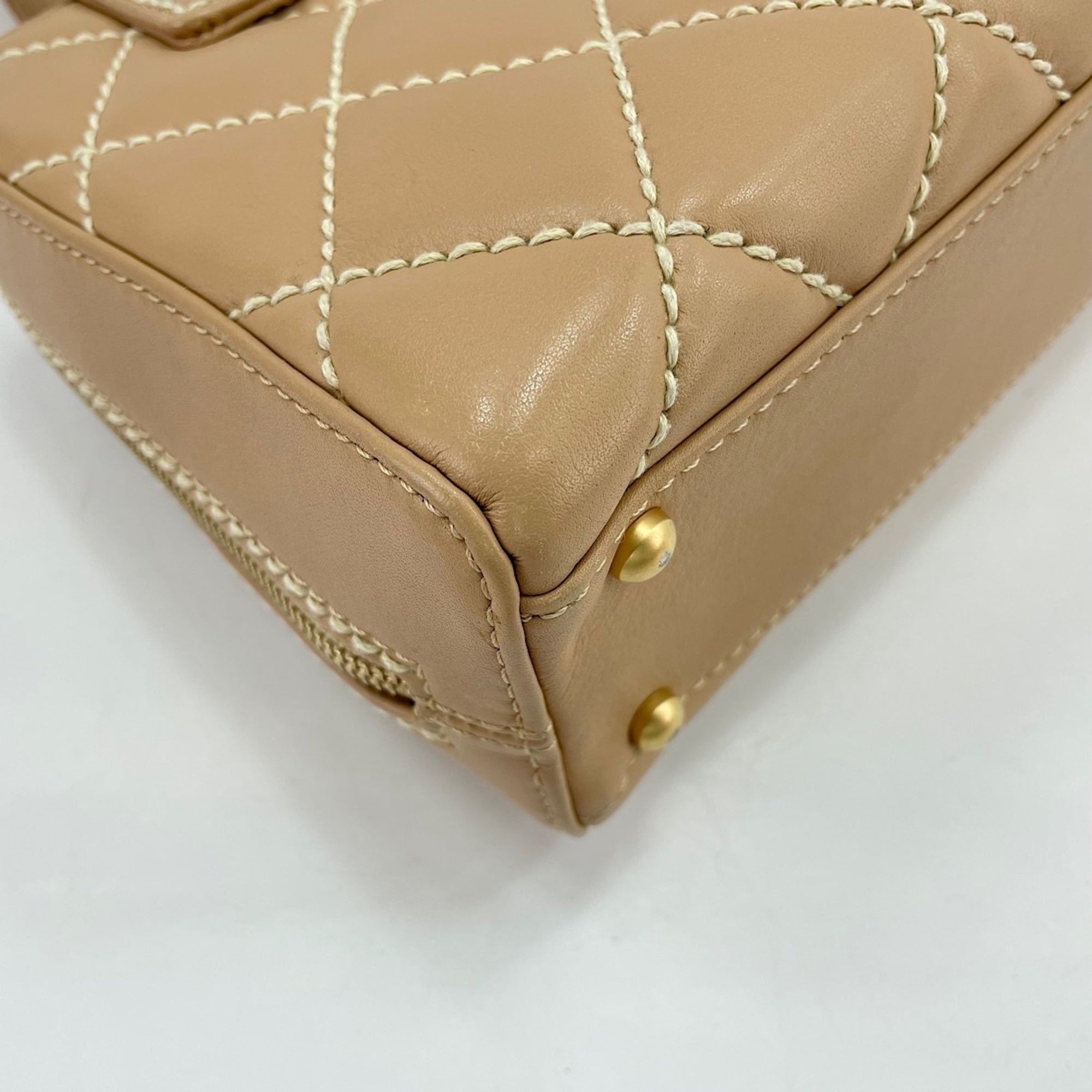 Chanel Beige Handbag (Pre-Owned)