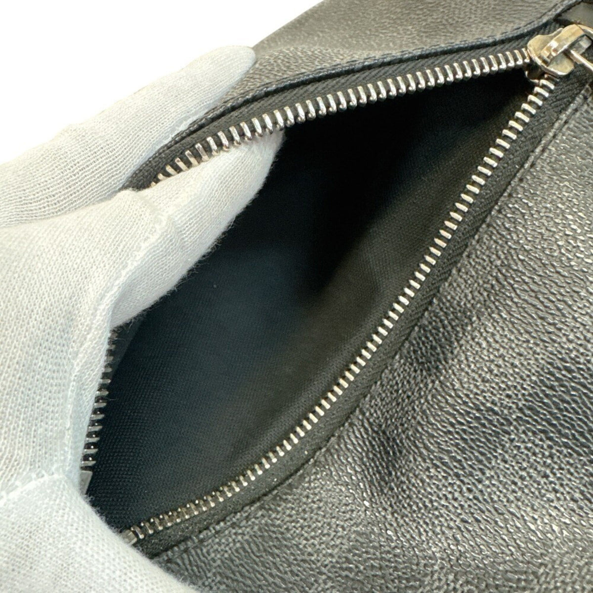 Louis Vuitton Black Damier Canvas Leather Shoulder Bag (Pre-Owned)