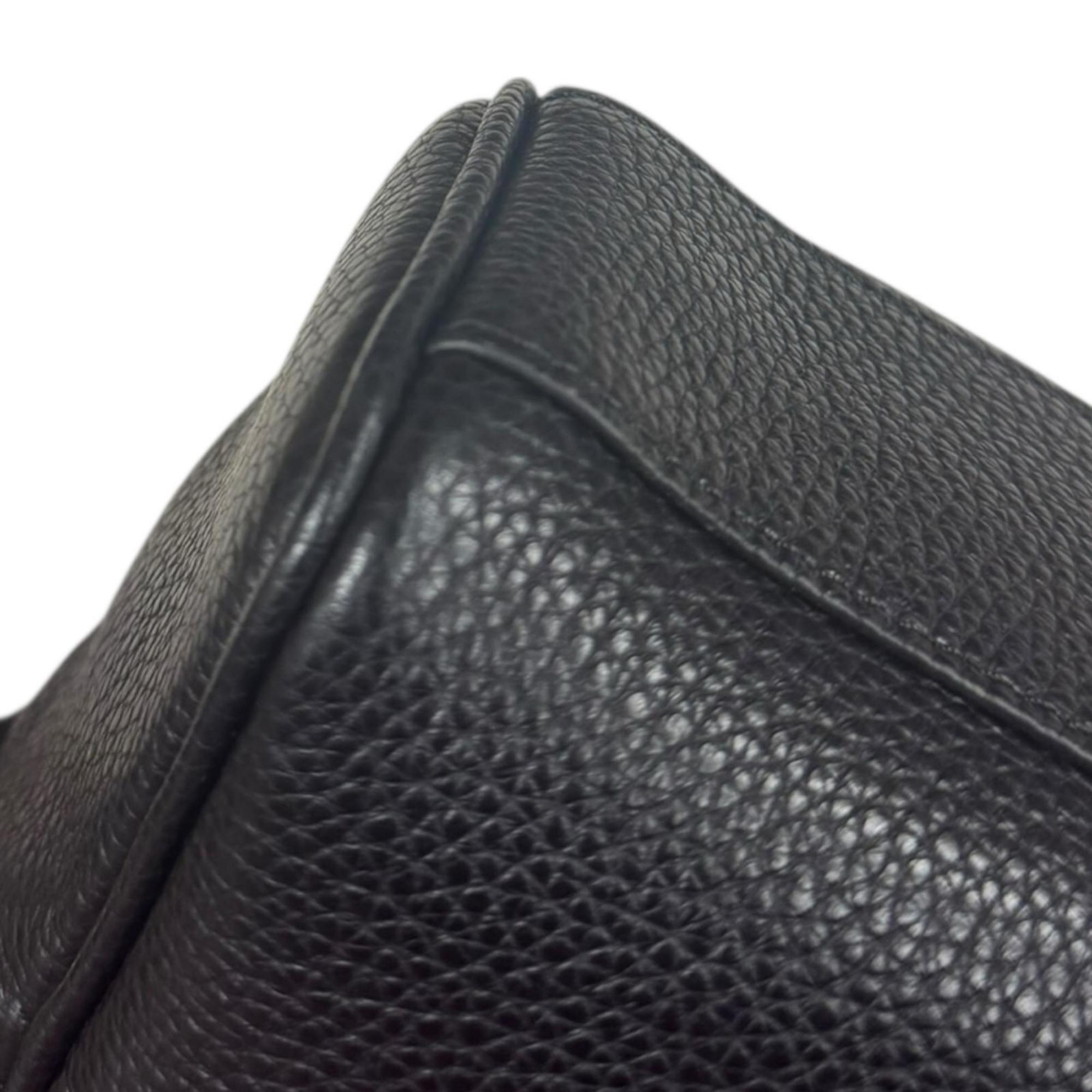 Salvatore Ferragamo Gancini Black Leather Shoulder Bag (Pre-Owned)