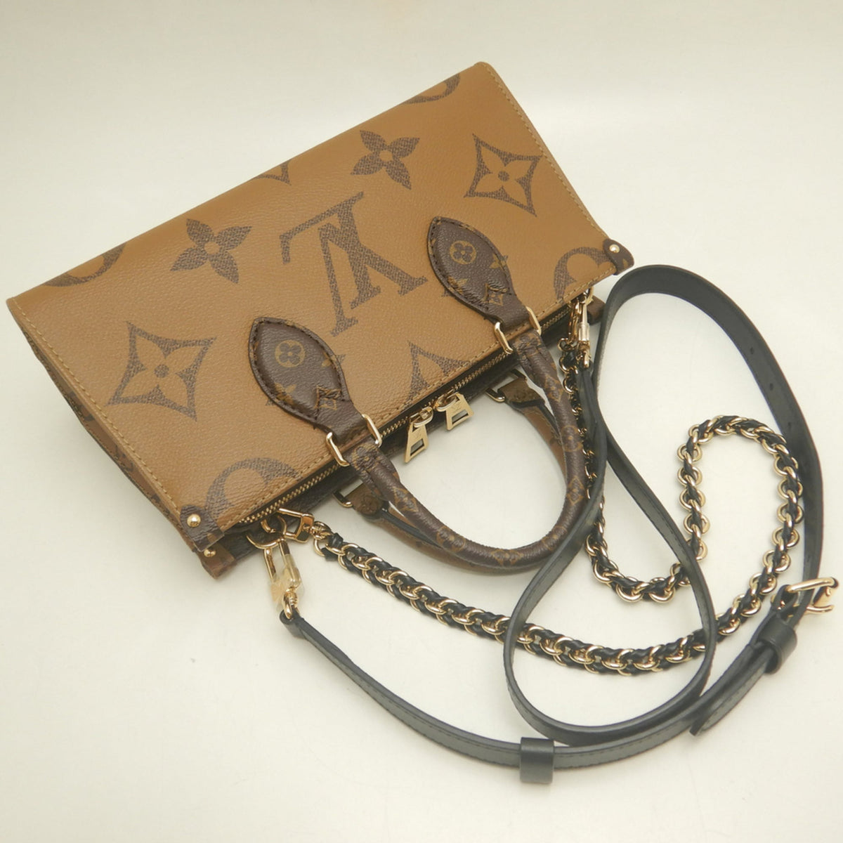 Louis Vuitton Brown Monogram Canvas Handbag (Pre-Owned)