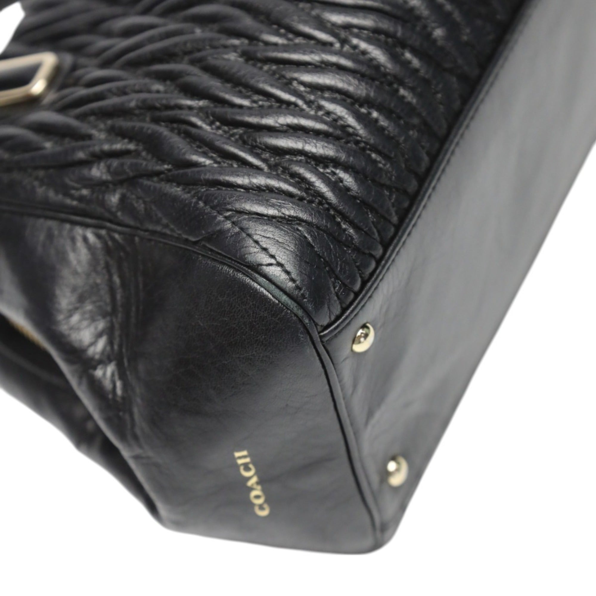Coach Black Leather Handbag (Pre-Owned)