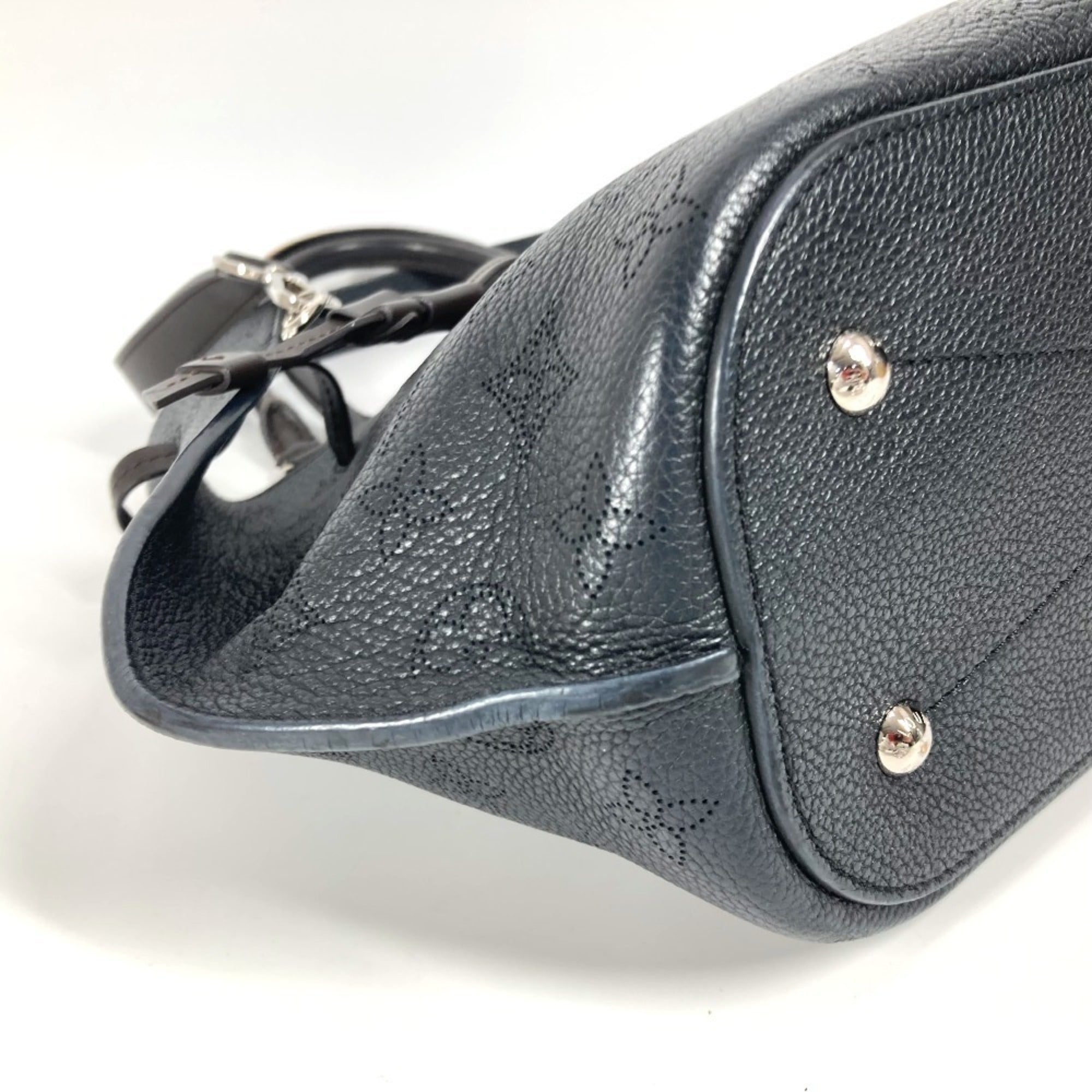Louis Vuitton Black Noir Monogram Mahina Leather Leather Handbag Shoulder Bag Tote Bag (Pre-Owned)