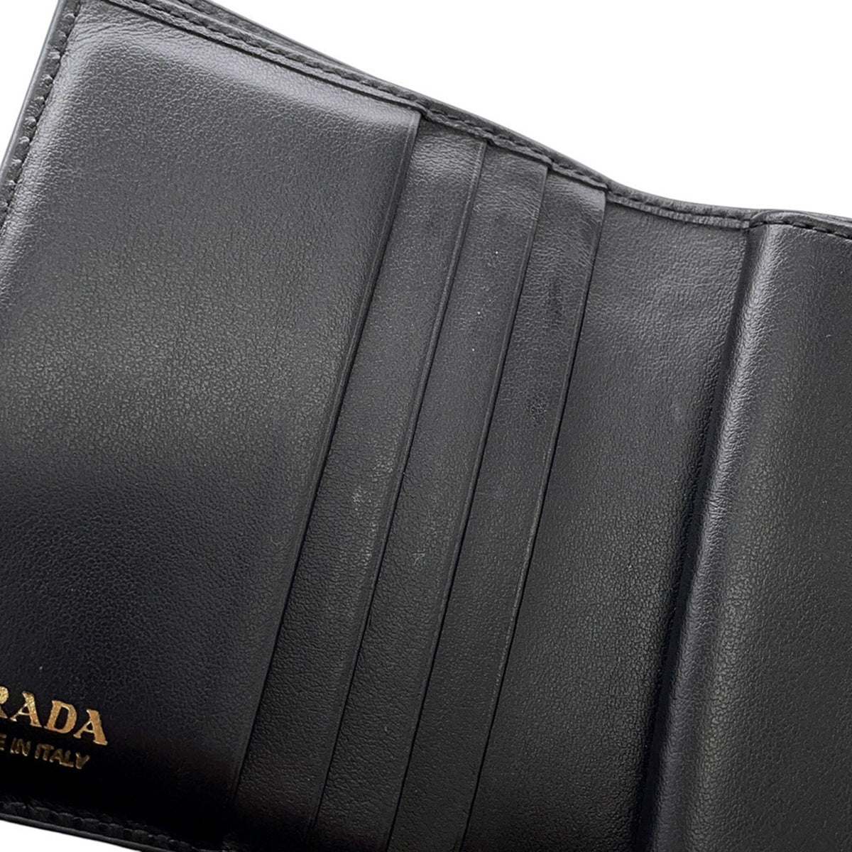 Prada Black Saffiano Wallet (Bi-Fold) (Pre-Owned)