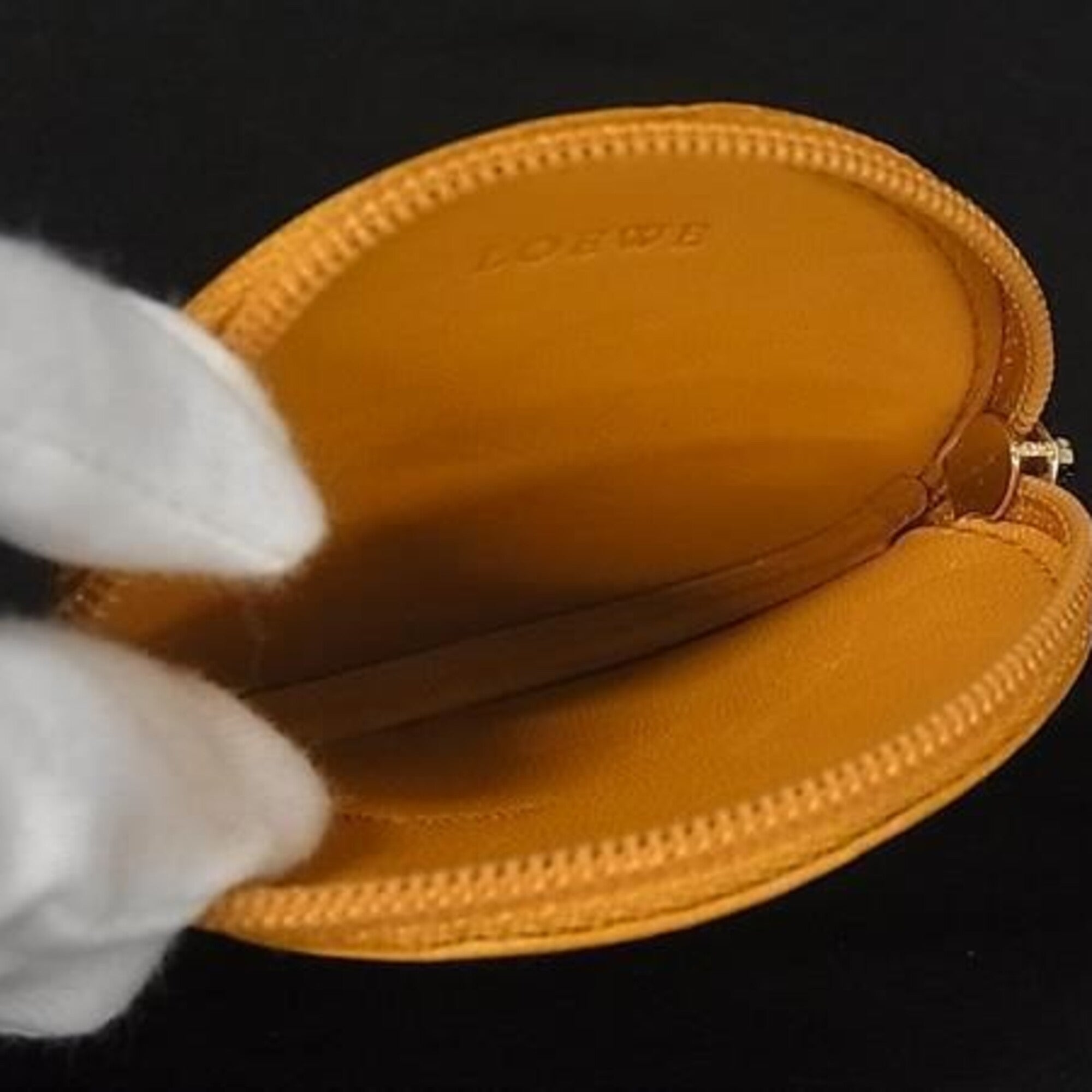 Loewe Mustard Leather Coin Purse/Coin Case (Pre-Owned)