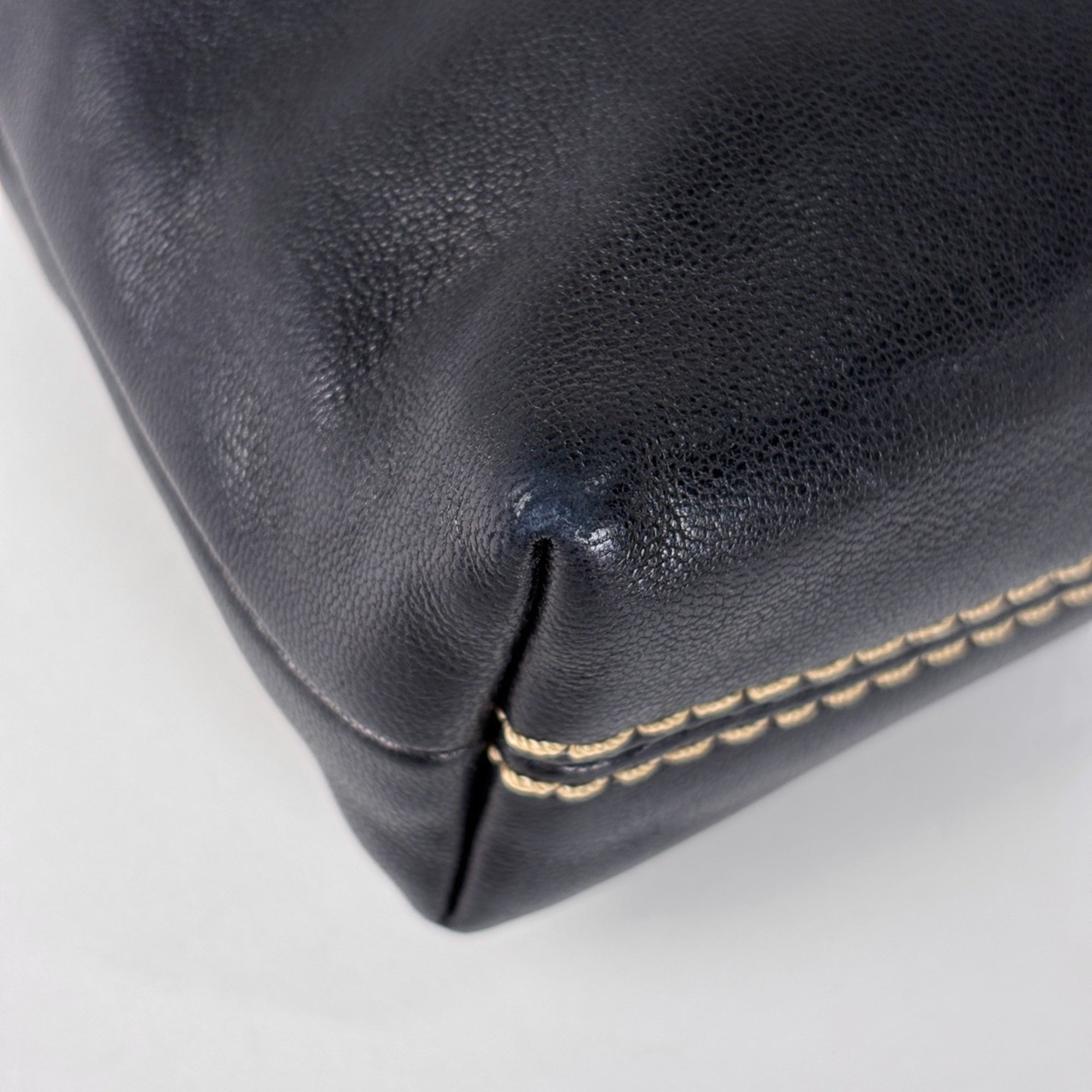 Chanel Black Leather Handbag Pouch (Pre-Owned)