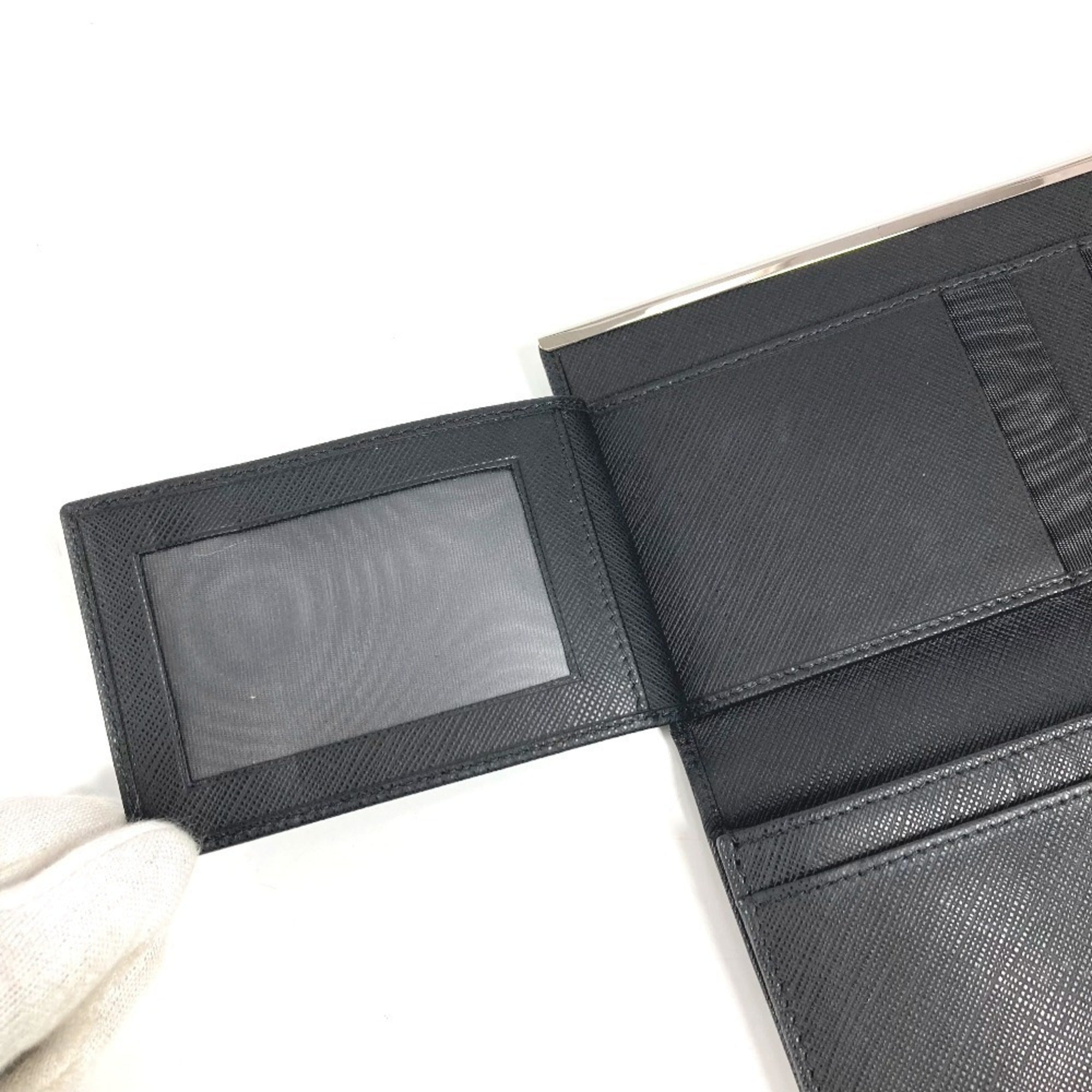 Salvatore Ferragamo Silver Black Leather Long Wallet (Bi-Fold) (Pre-Owned)