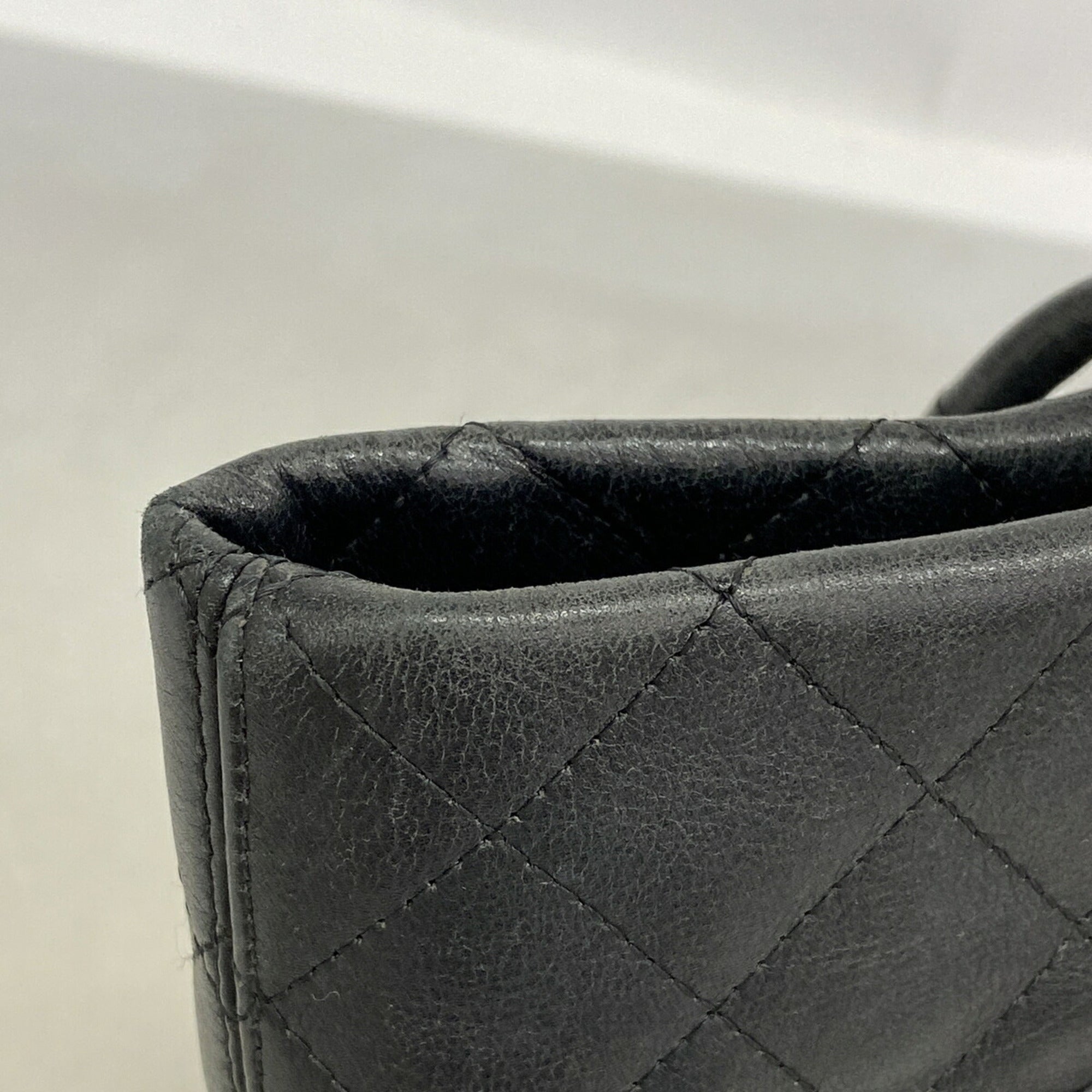 Chanel Black Leather Tote Bag (Pre-Owned)