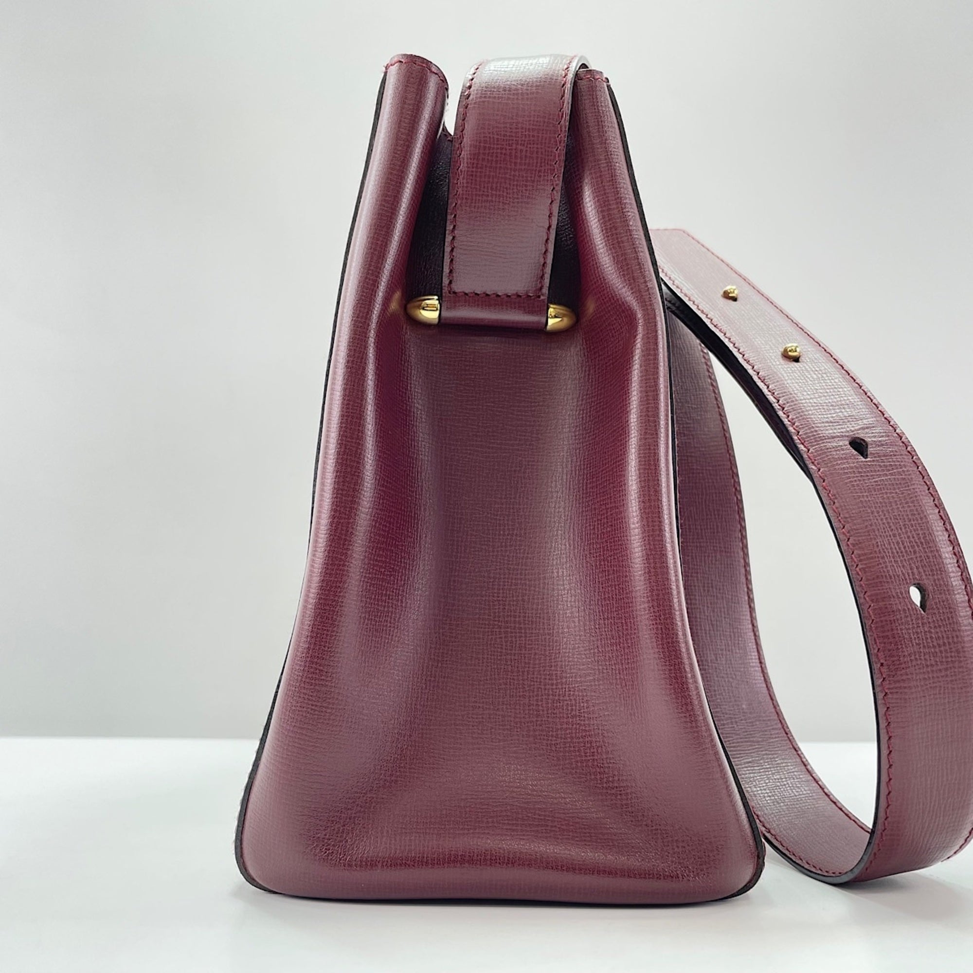 Cartier Must Wine Red Shoulder Bag (Pre-Owned)