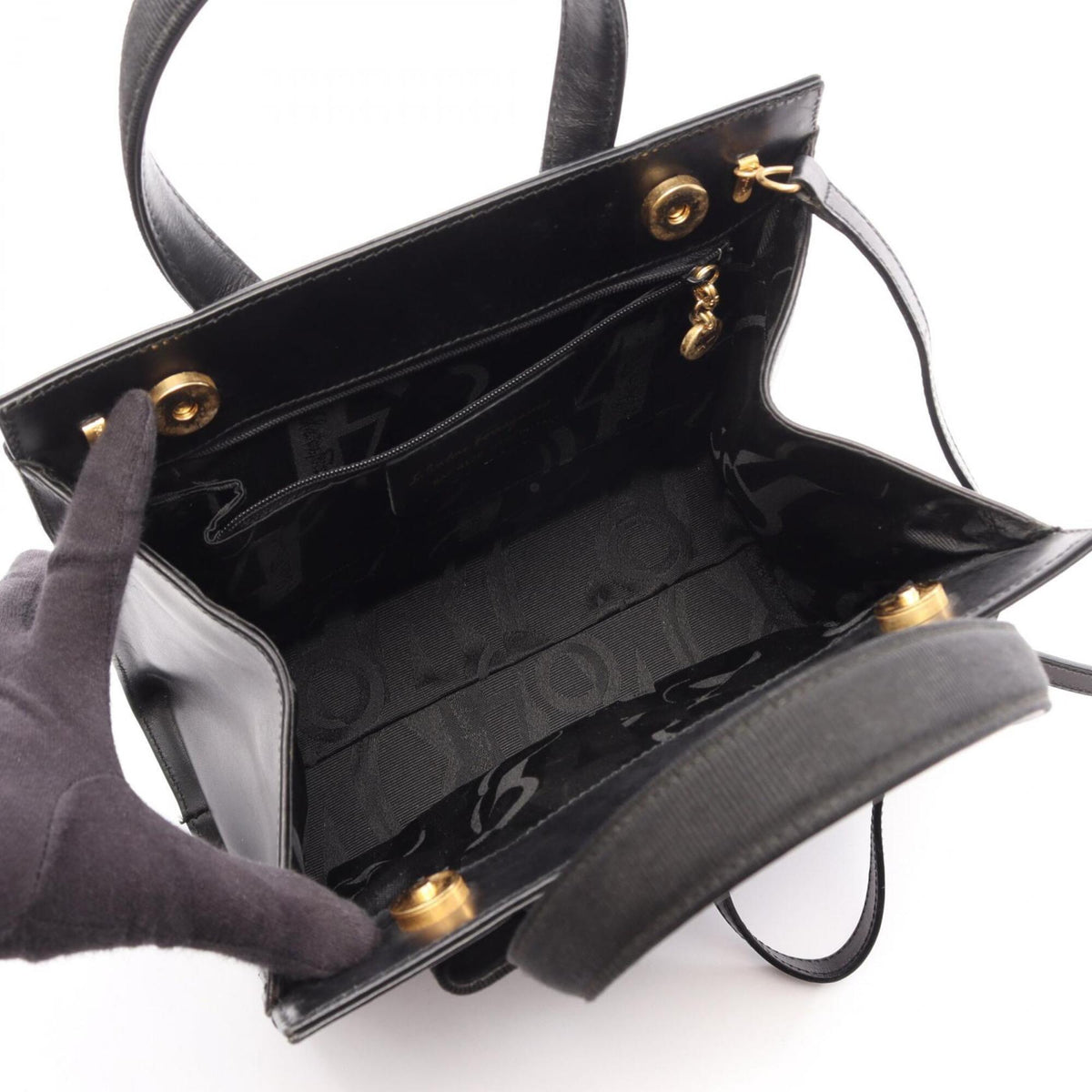 Salvatore Ferragamo Black Leather Handbag (Pre-Owned)