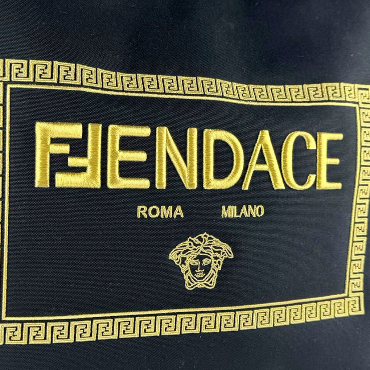 Fendi Black Gold Canvas Handbag Shoulder Bag (Pre-Owned)