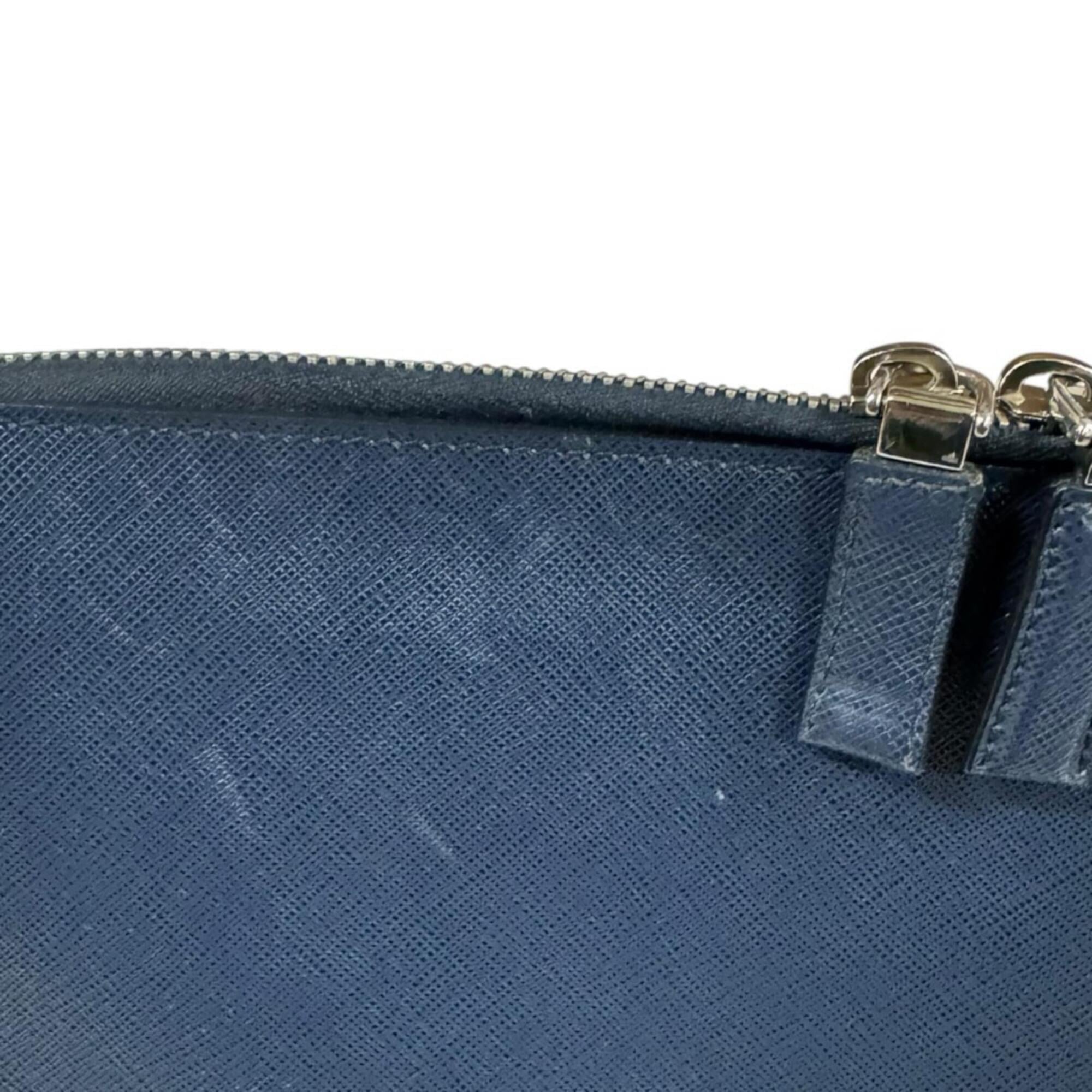 Prada Navy Leather Clutch Bag (Pre-Owned)