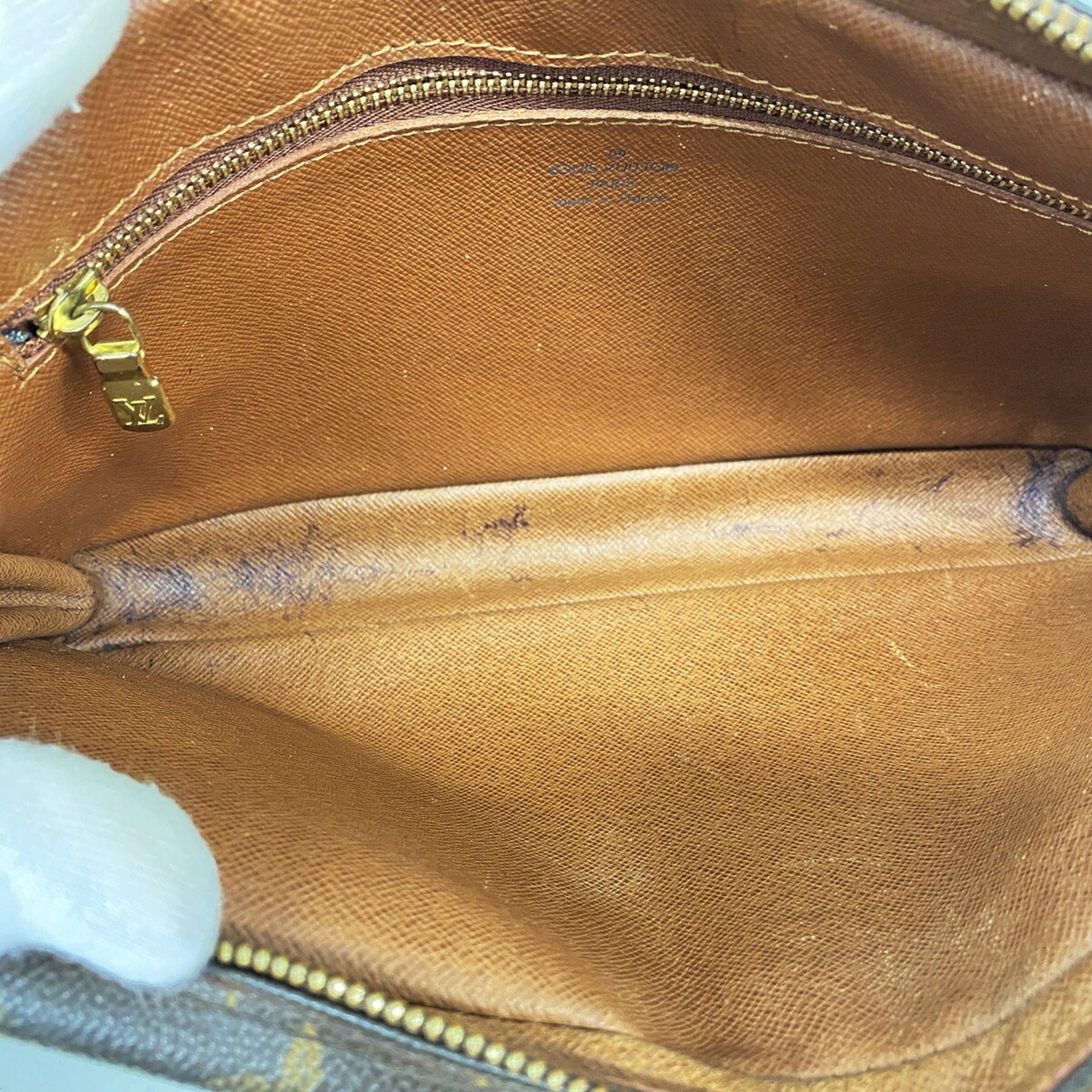 Louis Vuitton Brown Clutch Bag (Pre-Owned)