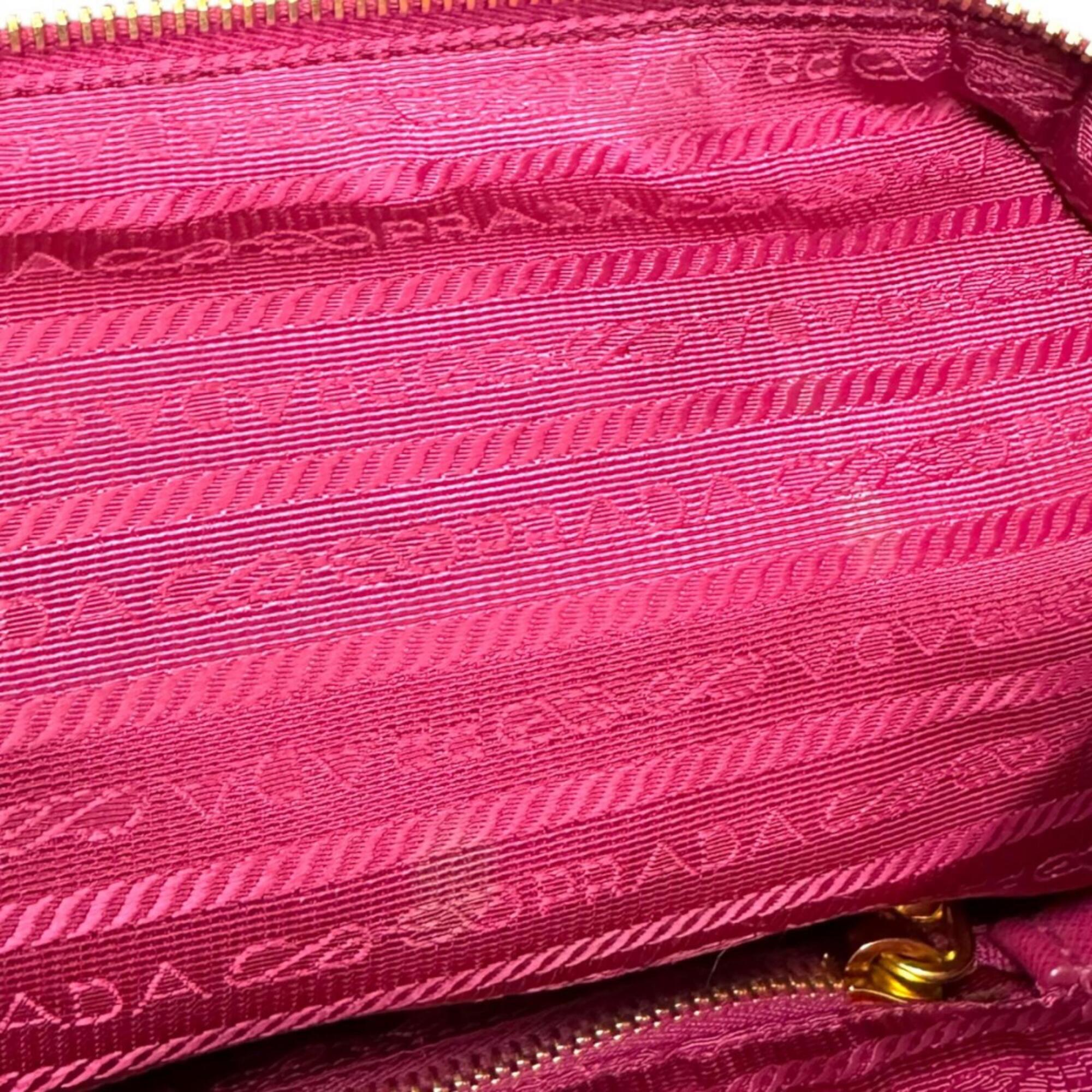 Prada Pink Nylon Shoulder Bag (Pre-Owned)