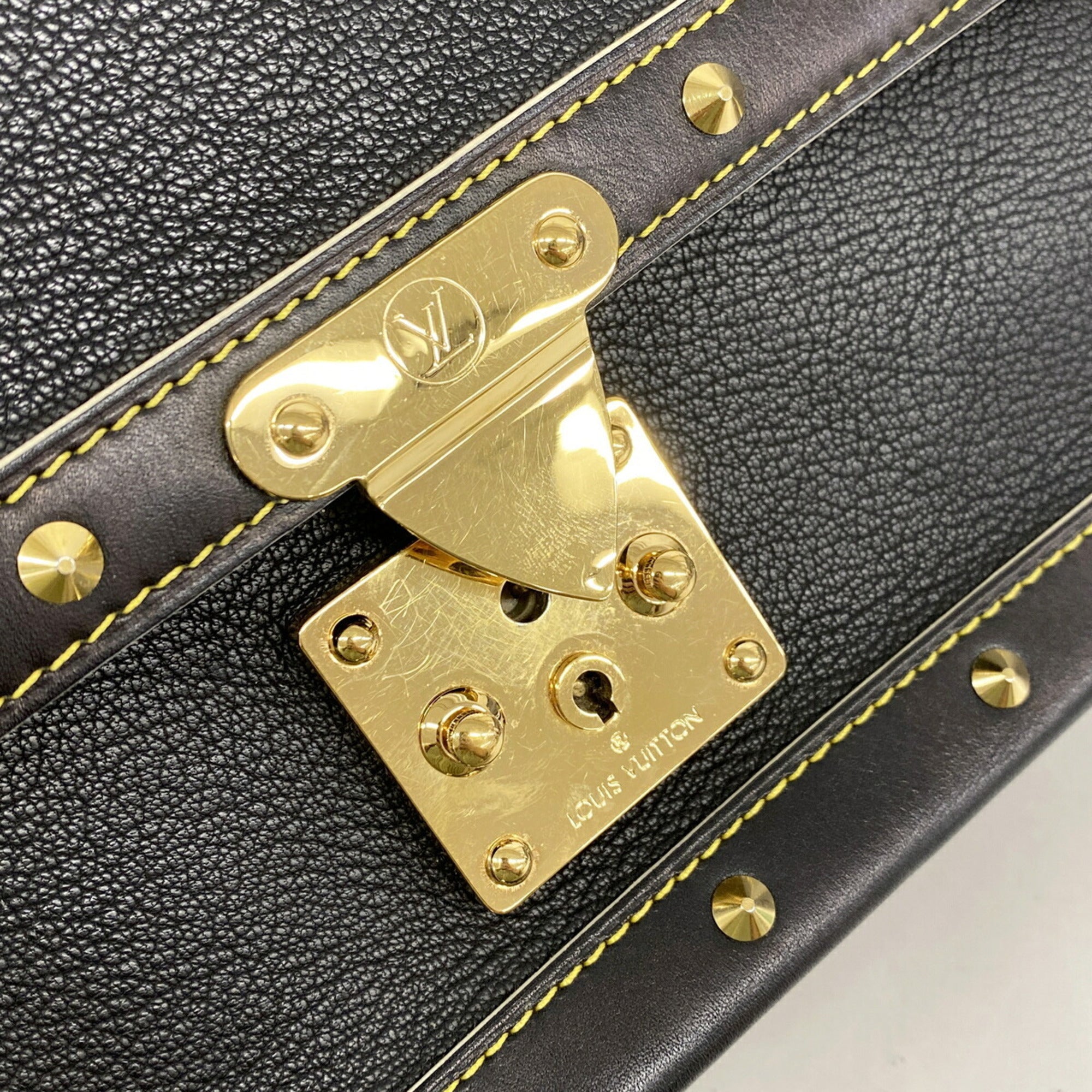 Louis Vuitton Noir Shoulder Bag (Pre-Owned)