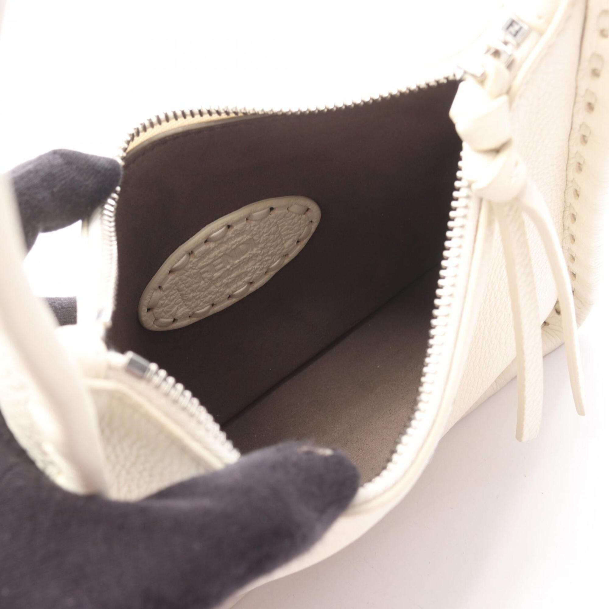 Fendi White Leather Handbag (Pre-Owned)
