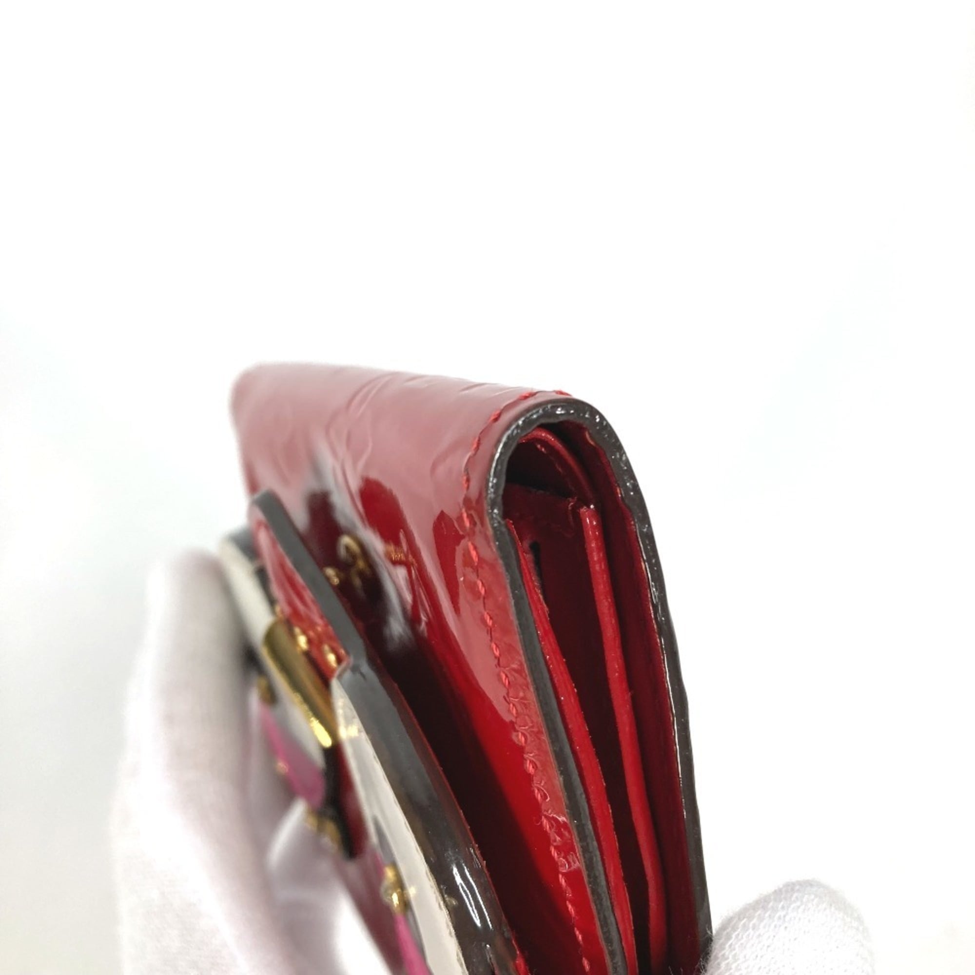 Louis Vuitton Monogram Vernis Red Color Monogram Vernis Wallet (Tri-Fold) (Pre-Owned)