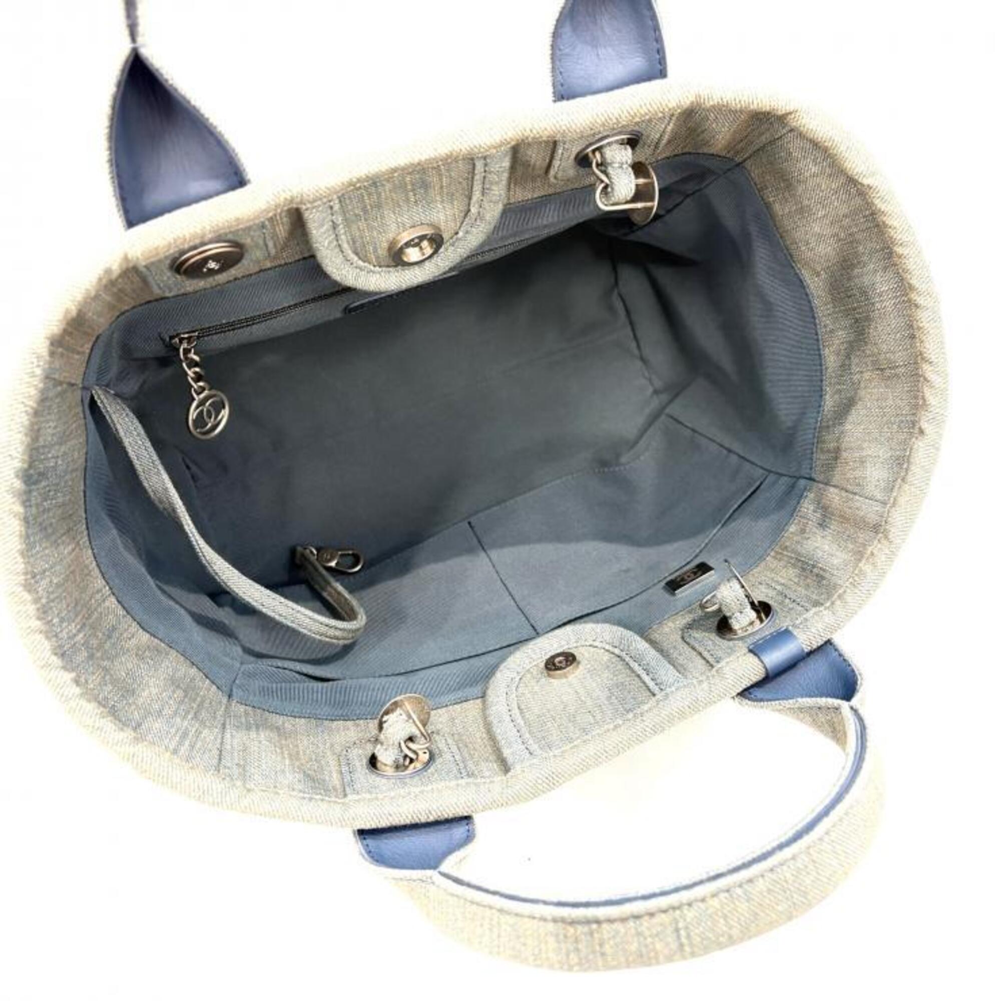 Chanel Light Blue Denim Tote Bag (Pre-Owned)