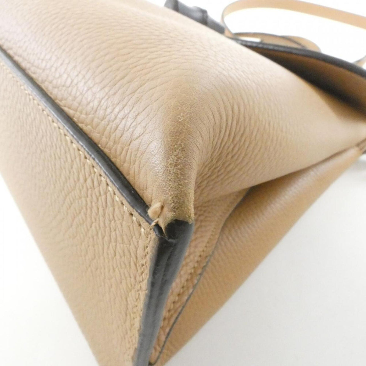 Gucci Beige Leather Handbag (Pre-Owned)