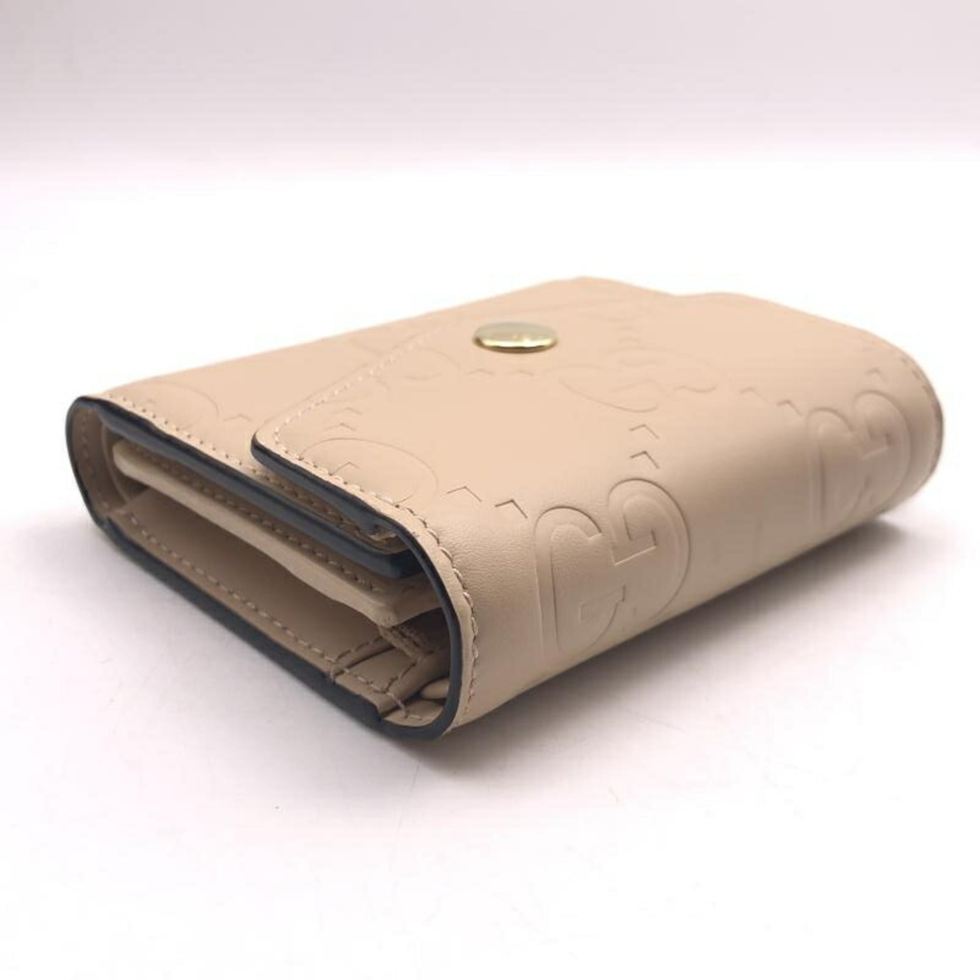 Gucci Beige Wallet (Tri-Fold) (Pre-Owned)