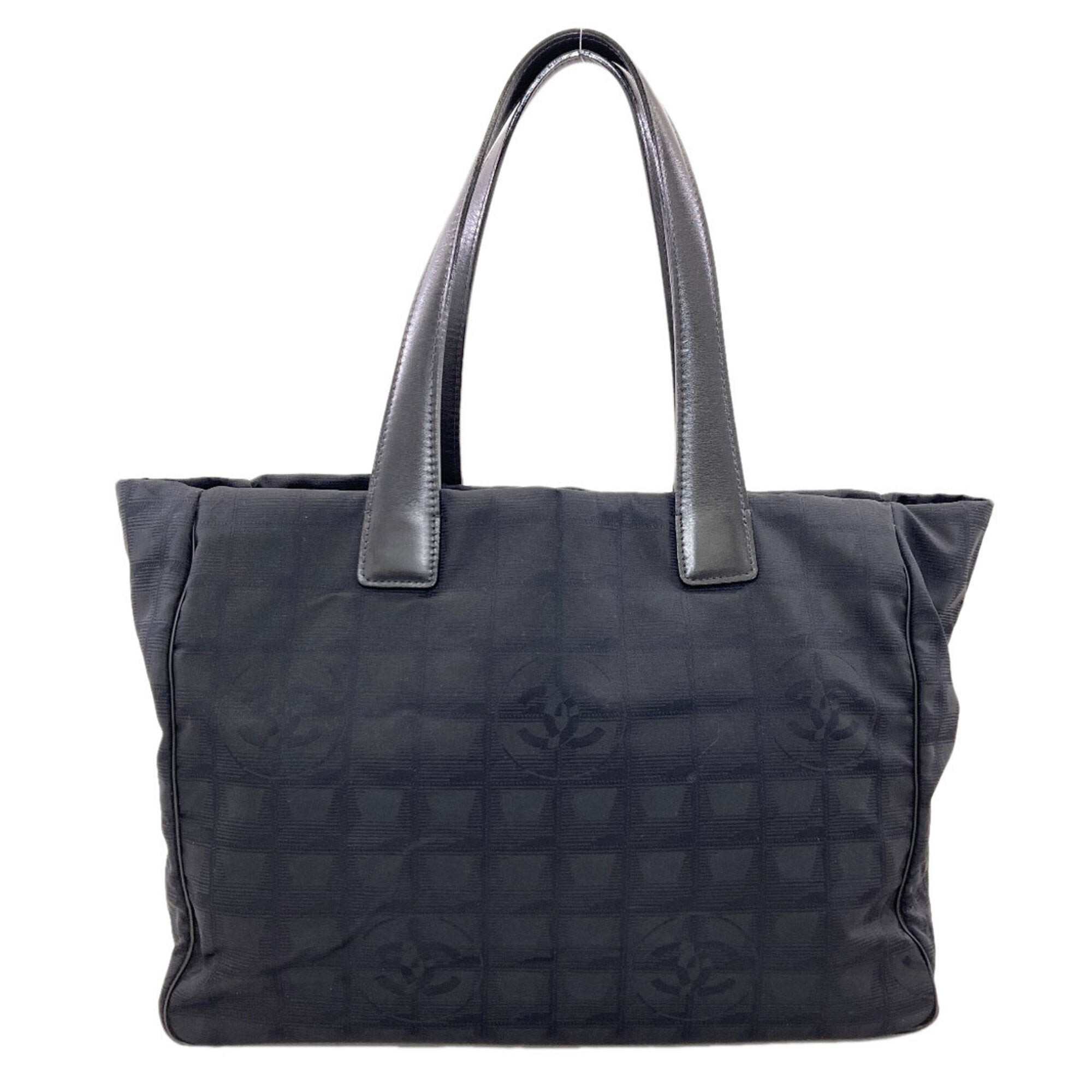 Chanel Black Nylon Tote Bag (Pre-Owned)