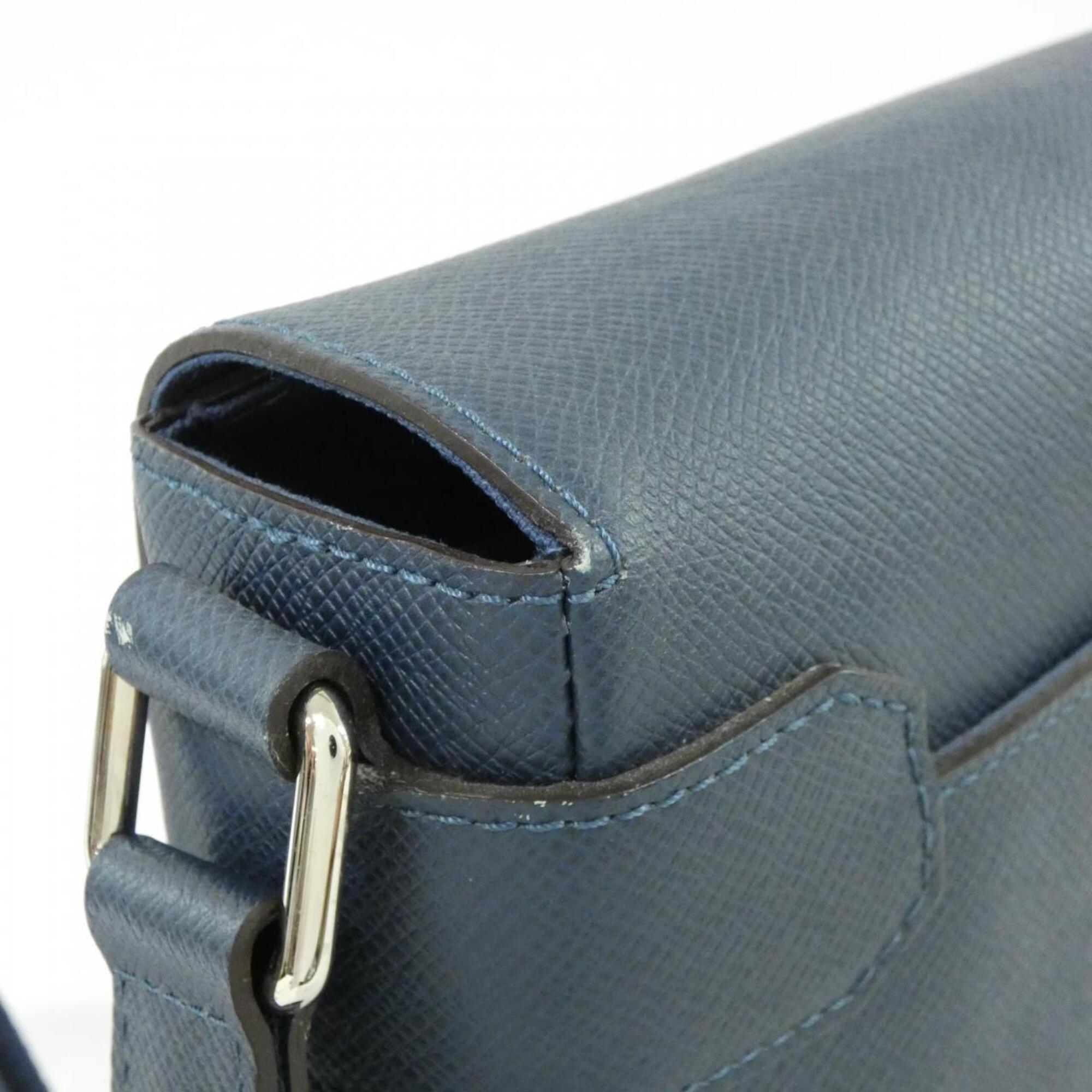 Louis Vuitton Ocean Leather Shoulder Bag (Pre-Owned)
