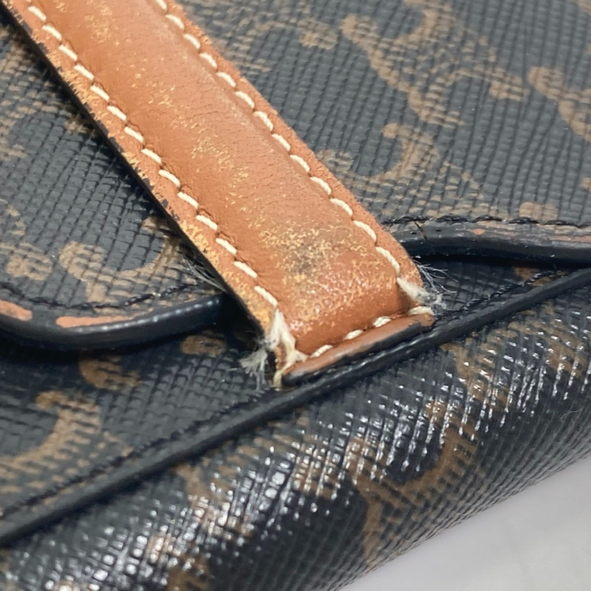 Celine Brown Dark Brown Leather Wallet (Bi-Fold) (Pre-Owned)