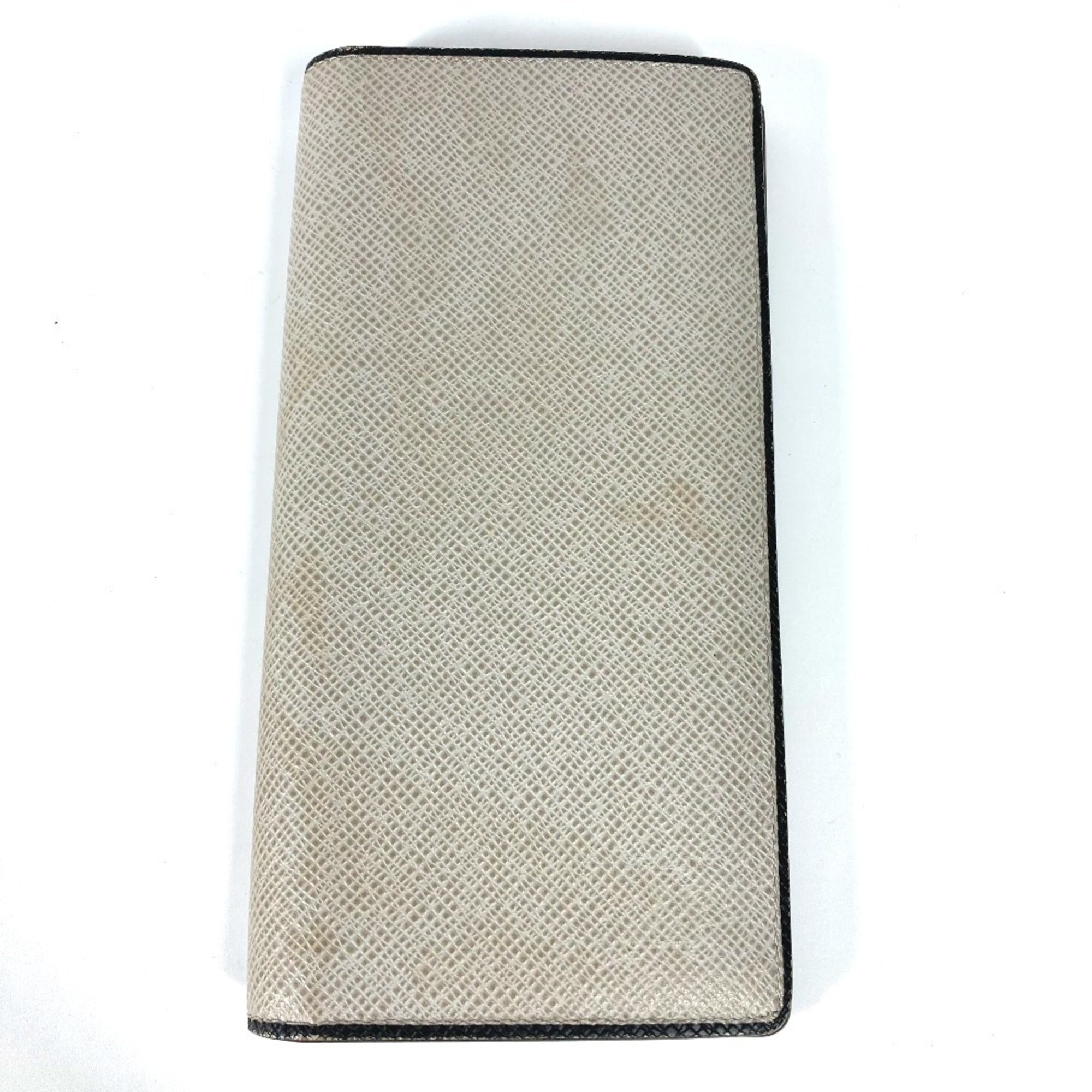 Louis Vuitton Taiga Beige Taiga Leather Long Wallet (Bi-Fold) (Pre-Owned)