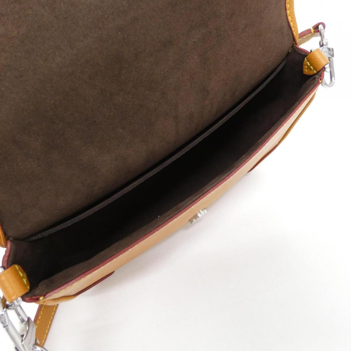 Louis Vuitton Brown Leather Shoulder Bag (Pre-Owned)