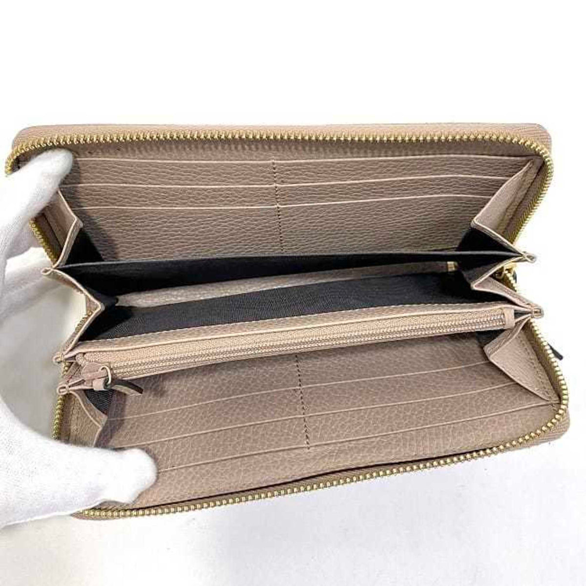 Gucci Pink Beige Leather Long Wallet (Bi-Fold) (Pre-Owned)