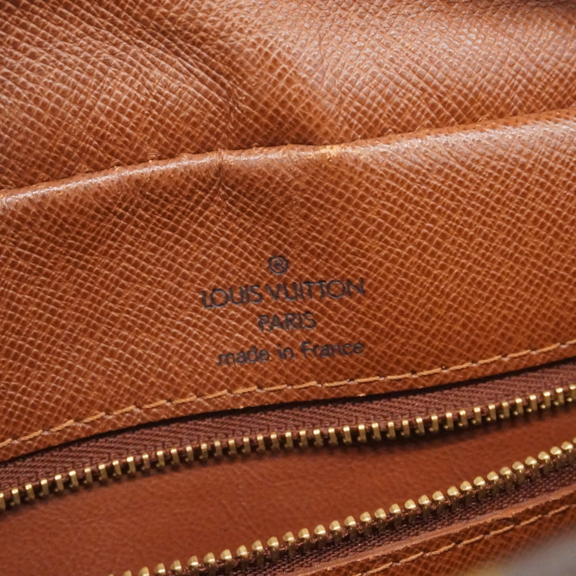 Louis Vuitton Brown Shoulder Bag (Pre-Owned)