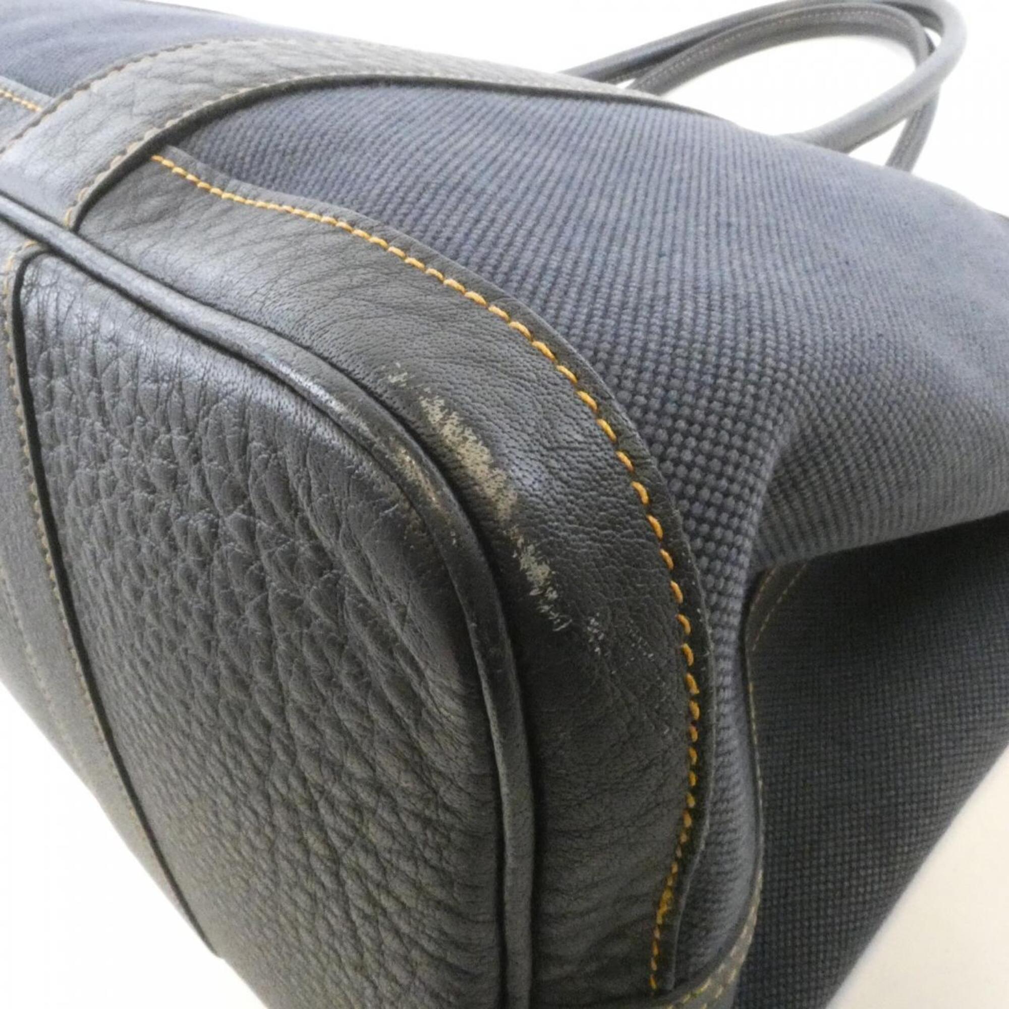 Hermes Black Buffle Skipper Leather Handbag (Pre-Owned)