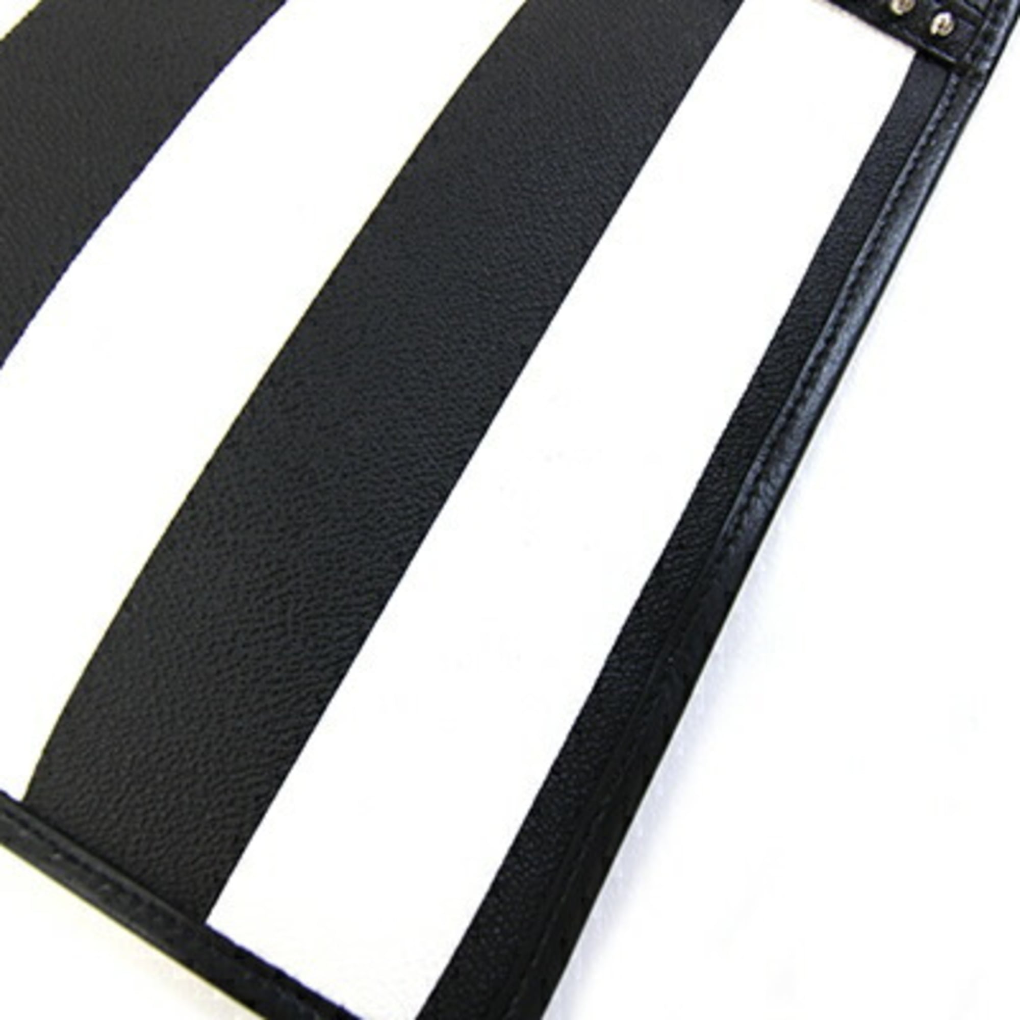 Givenchy Black White Pvc Leather Clutch Bag (Pre-Owned)