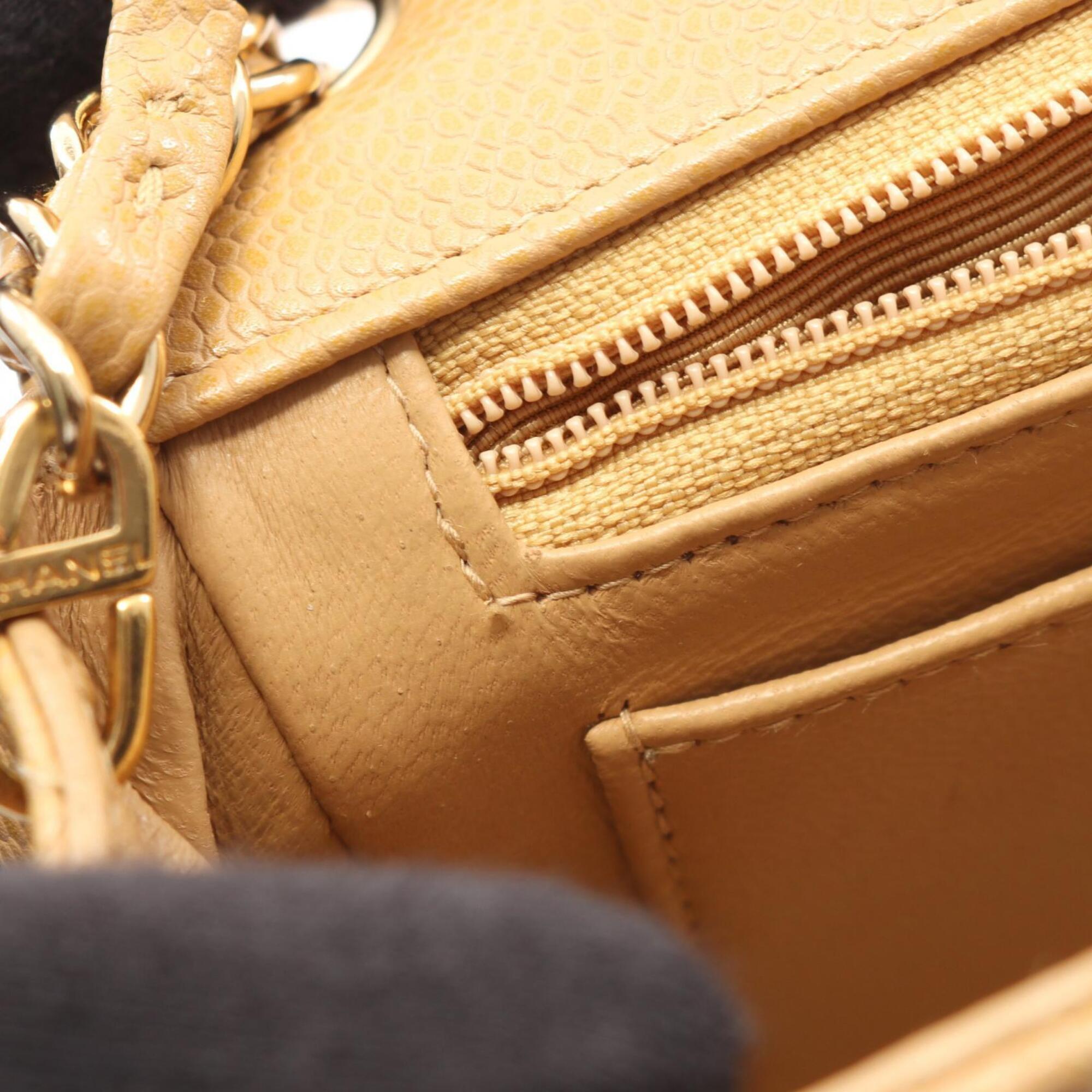 Chanel Beige Grained Calfskin Handbag Shoulder Bag (Pre-Owned)