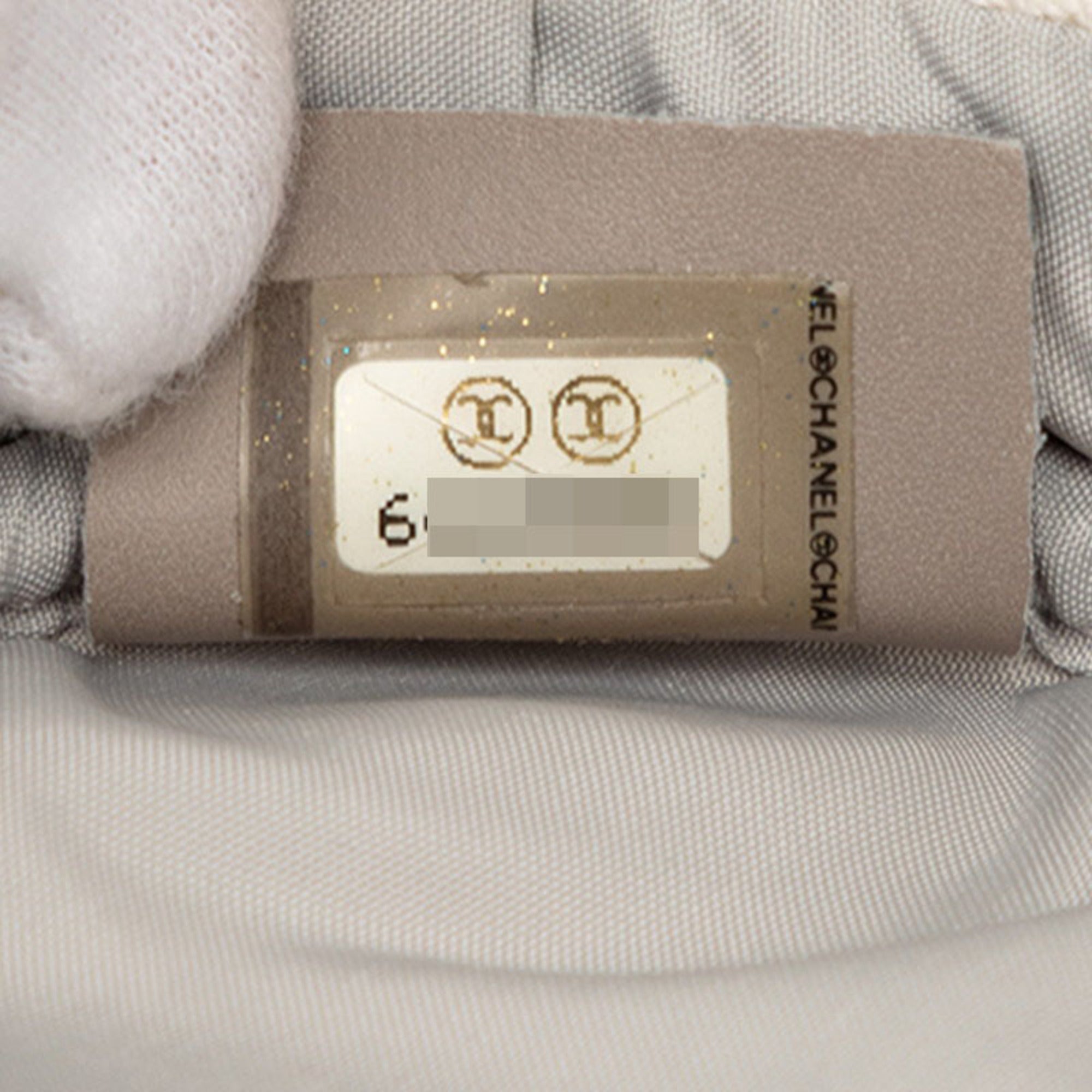 Chanel Sport White Nylon Shoulder Bag Sports Bag (Pre-Owned)