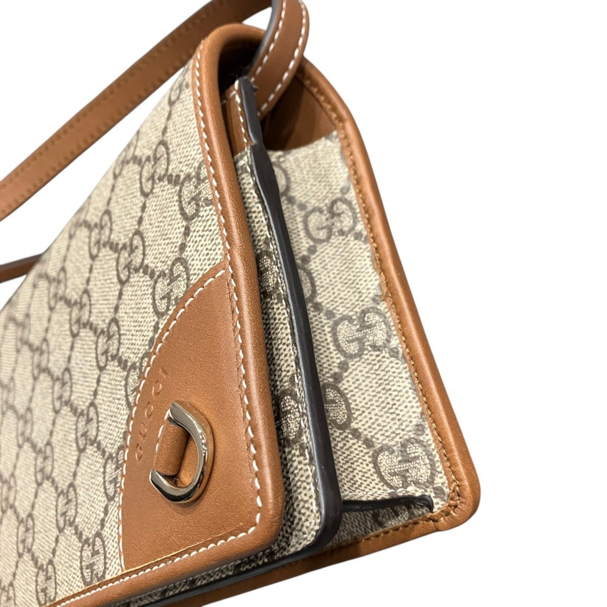 Gucci Beige Gg Supreme Shoulder Bag (Pre-Owned)