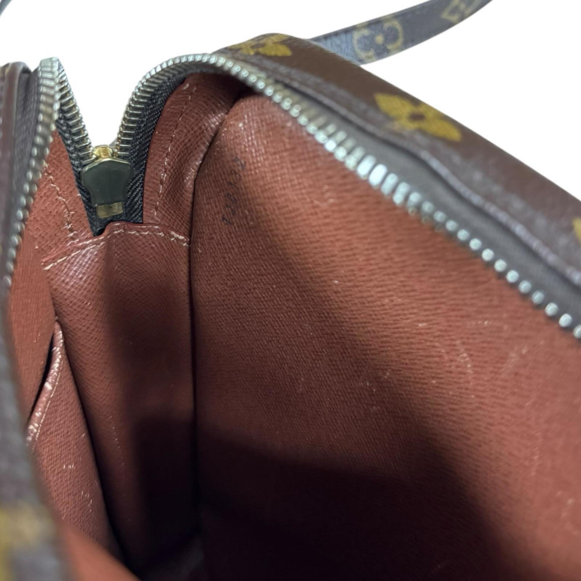Louis Vuitton Brown Monogram Shoulder Bag (Pre-Owned)