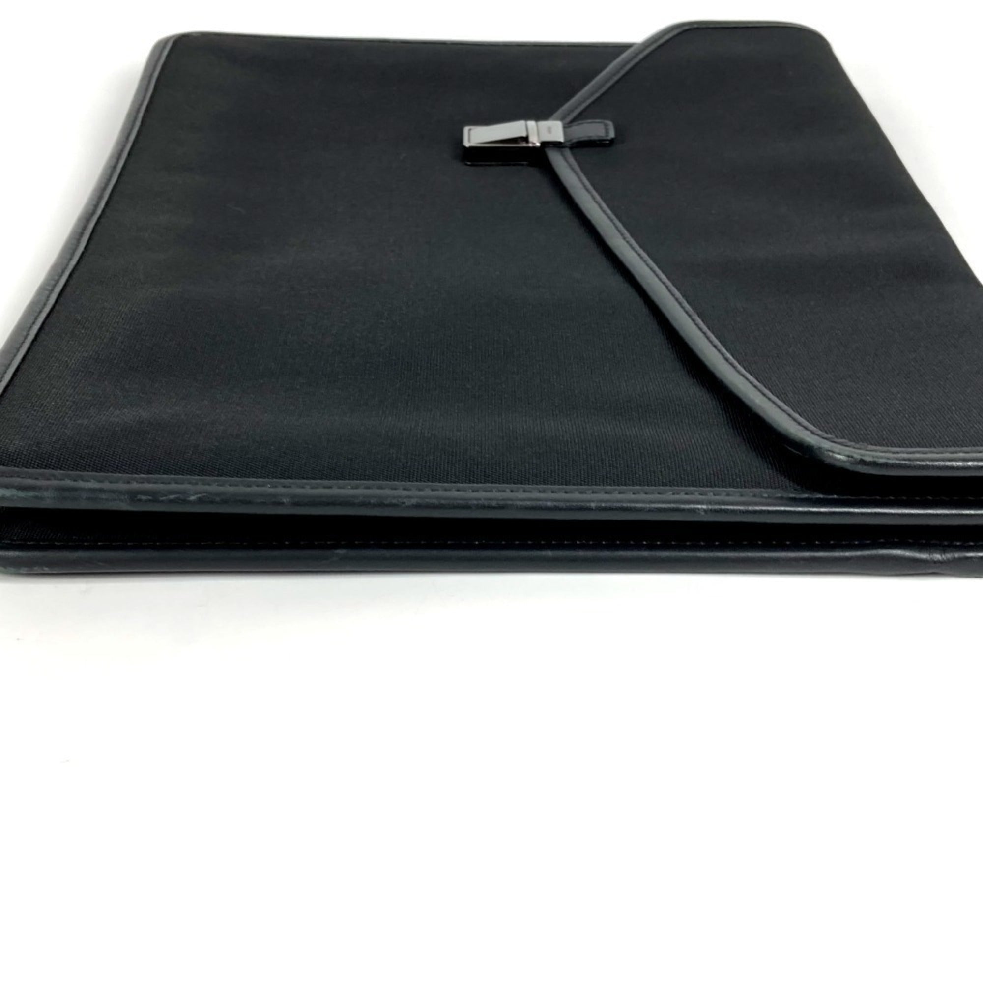 Gucci Black Nylon Clutch Bag Pouch (Pre-Owned)