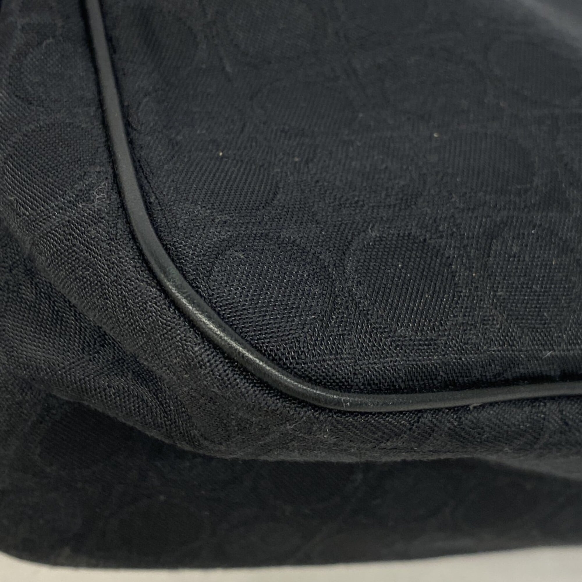 Salvatore Ferragamo Black Canvas Shoulder Bag (Pre-Owned)