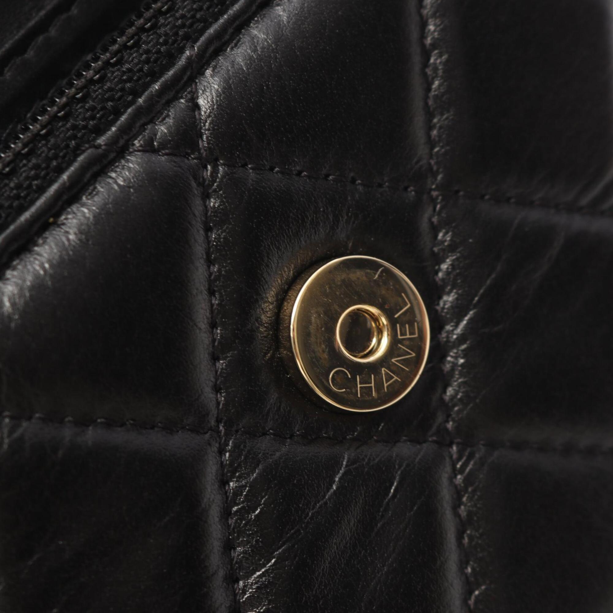 Chanel Black Leather Handbag Shoulder Bag (Pre-Owned)