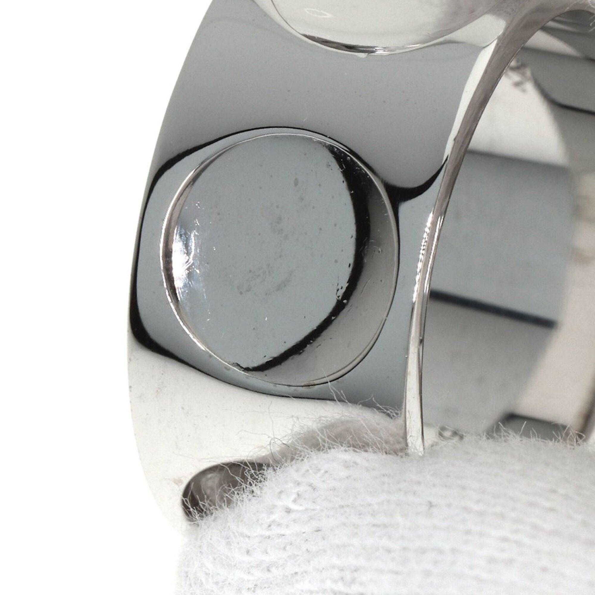 Louis Vuitton White Gold White Gold (18K) Band Ring (Pre-Owned)