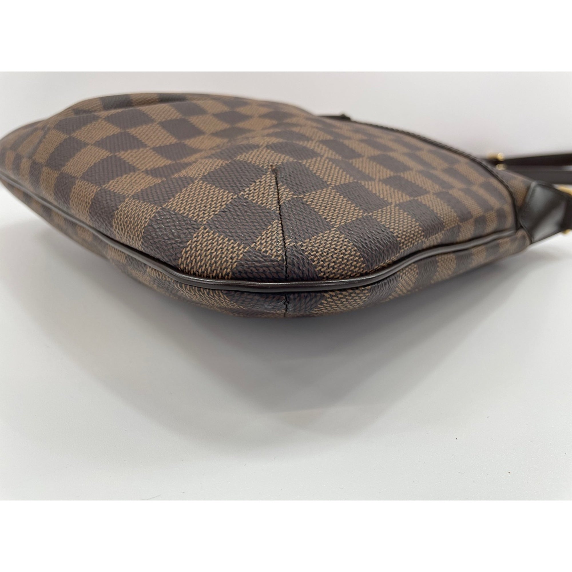 Louis Vuitton Brown Shoulder Bag (Pre-Owned)