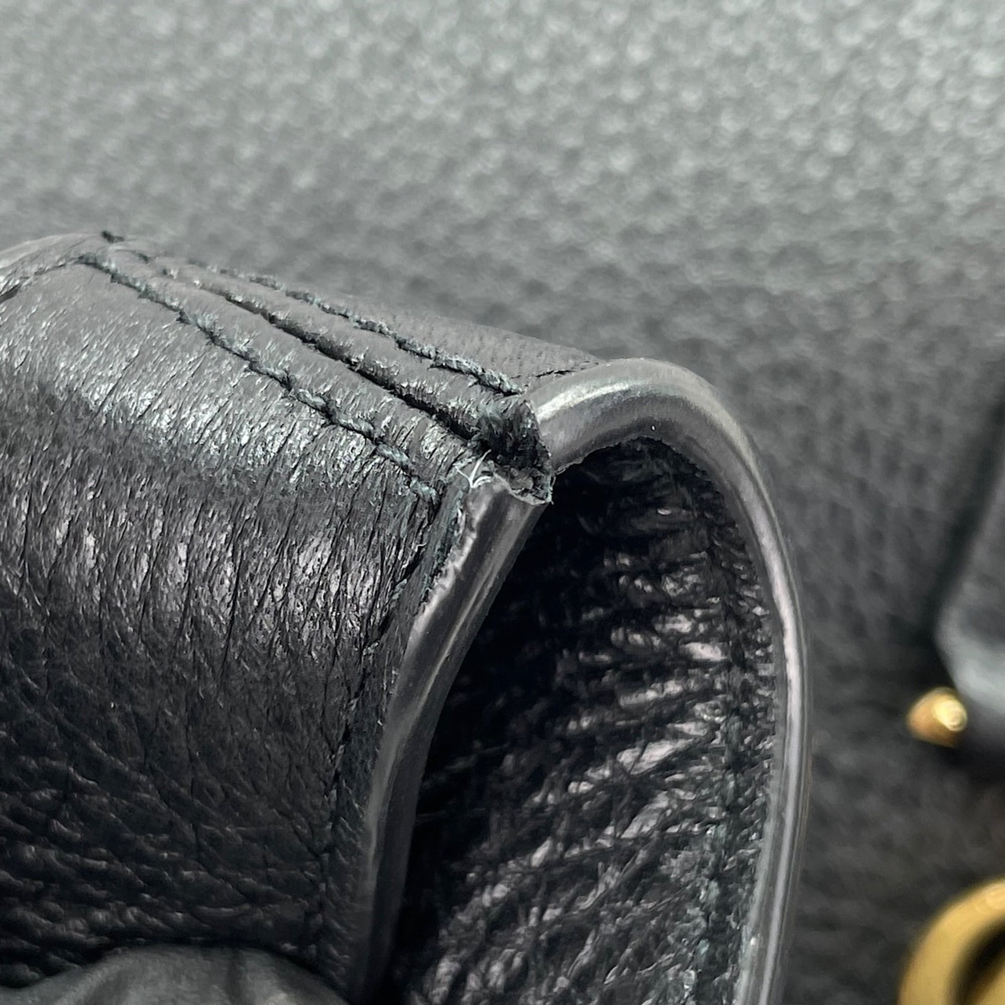Yves Saint Laurent Cassandre Black Tote Bag (Pre-Owned)